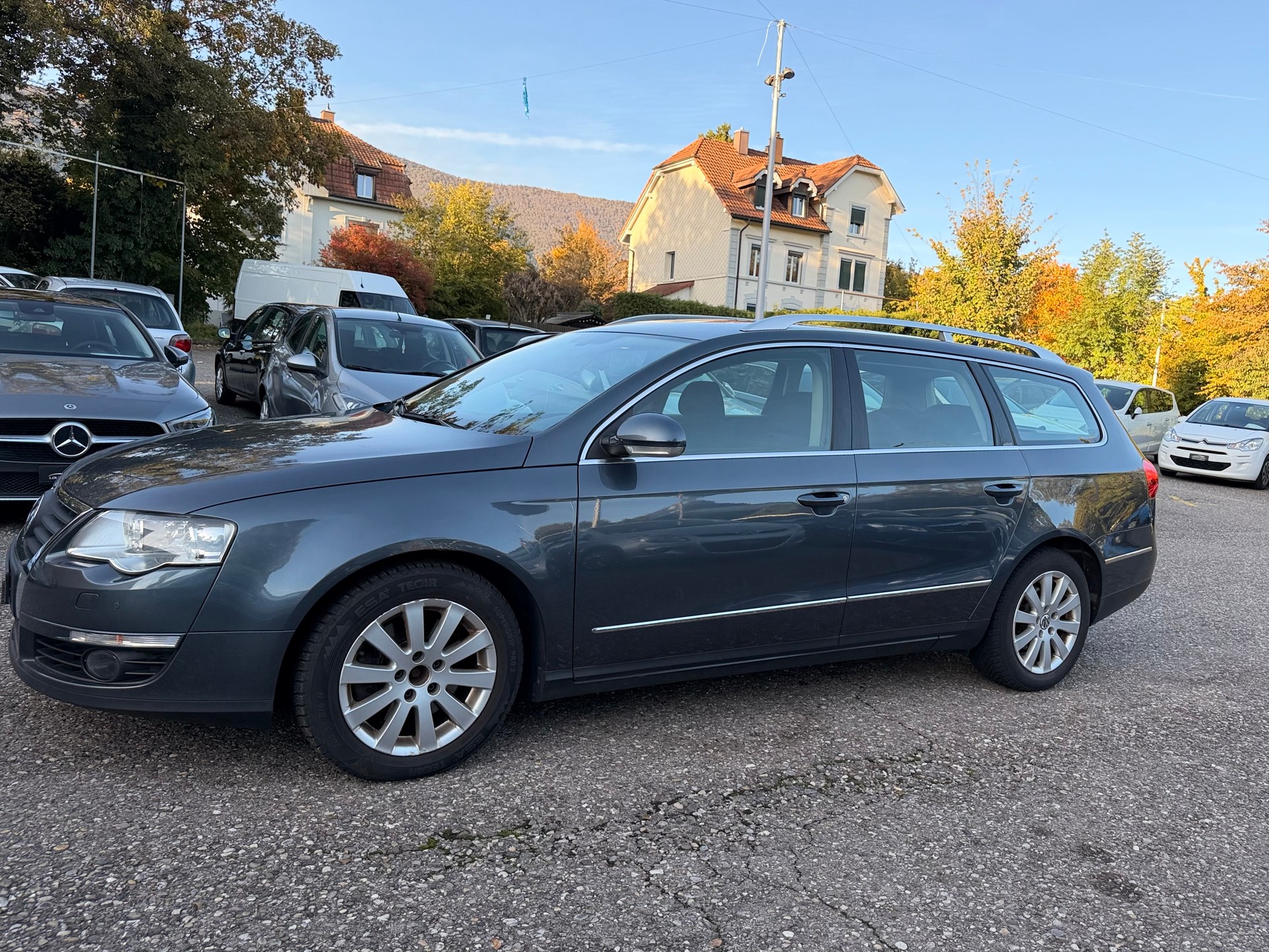 VW Passat Variant 2.0 TDI BlueMotion Trendline-image-9