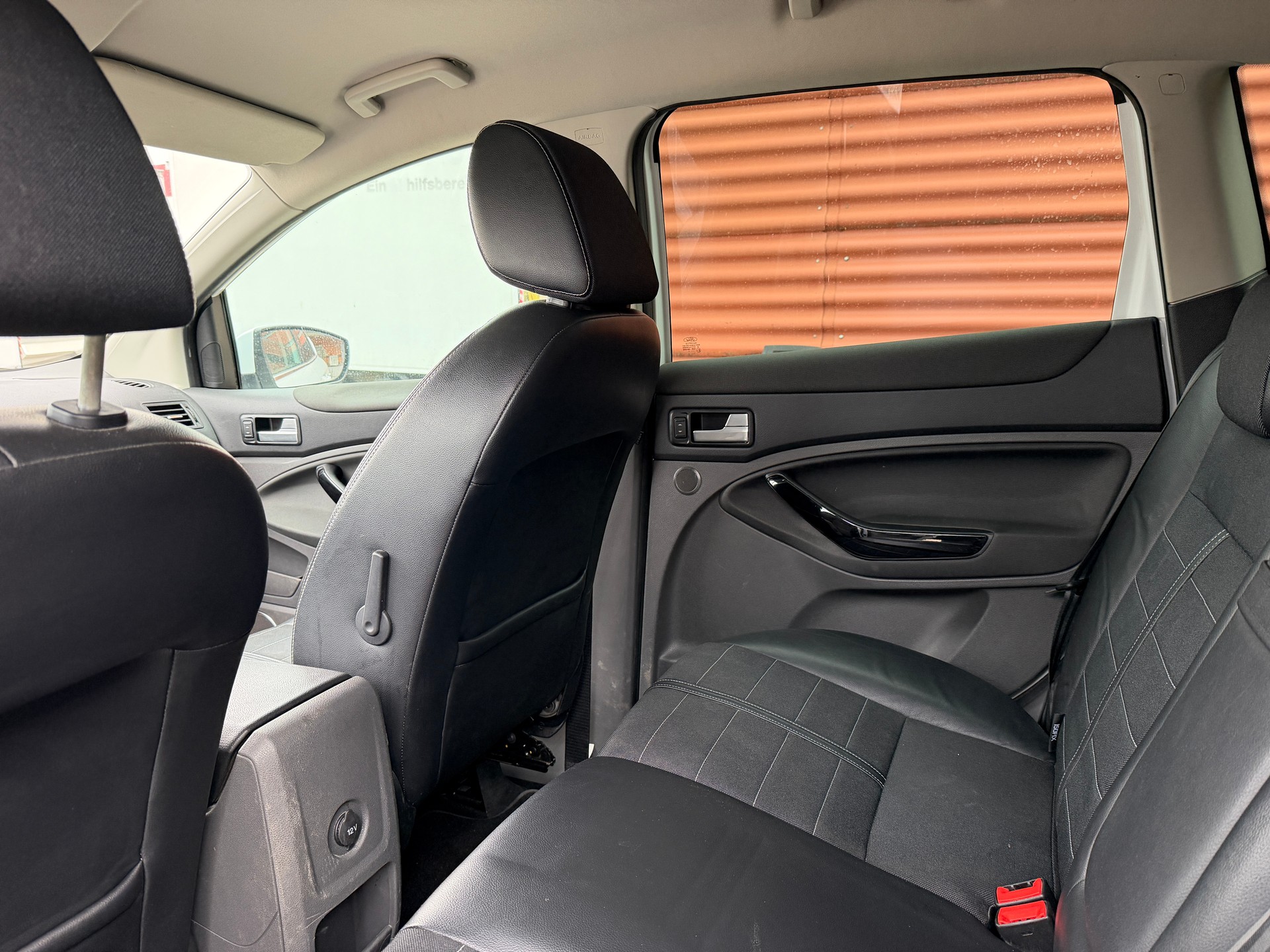 FORD Kuga 2.0 TDCi Titanium 4WD PowerShift-image-11