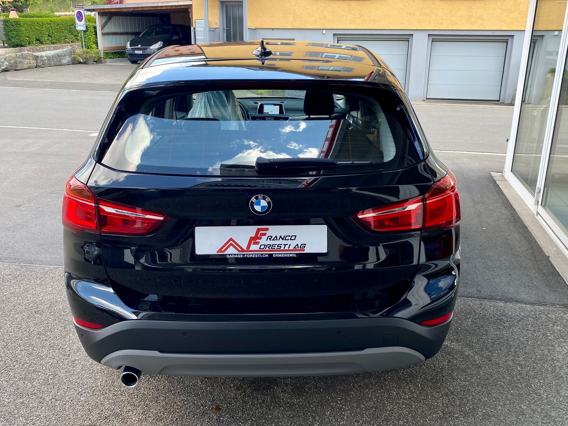 BMW X1 sDrive 18i-image-10