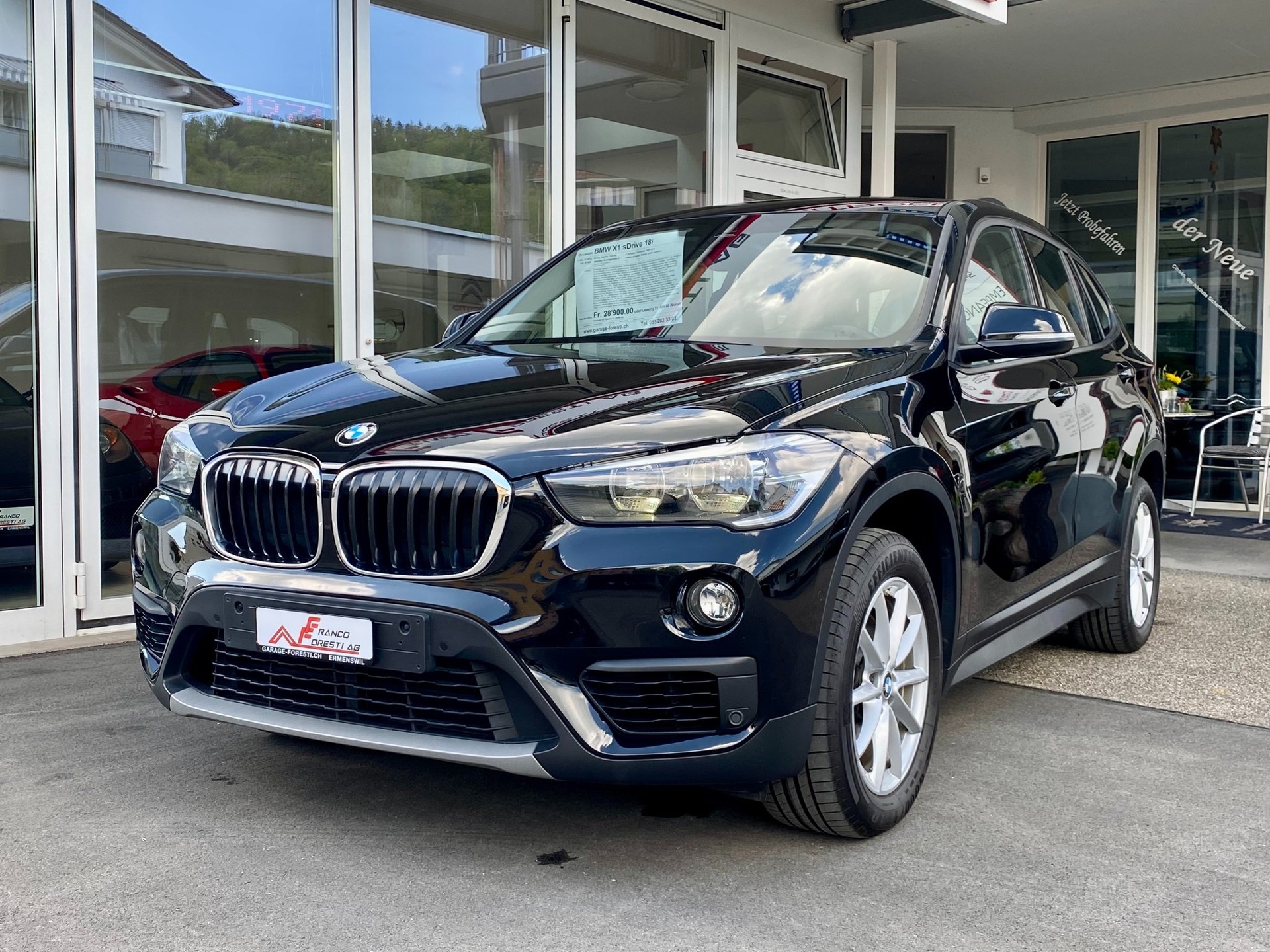 BMW X1 sDrive 18i-image-1