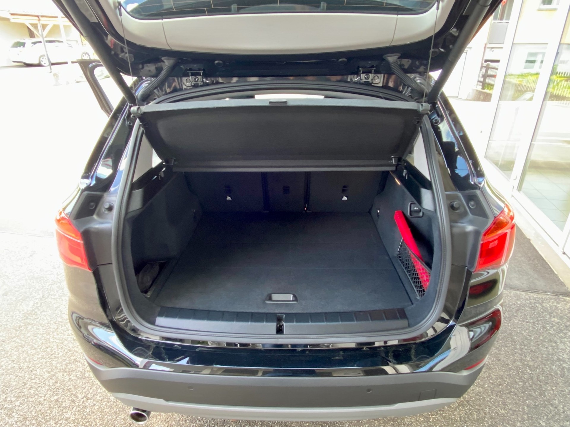 BMW X1 sDrive 18i-image-9