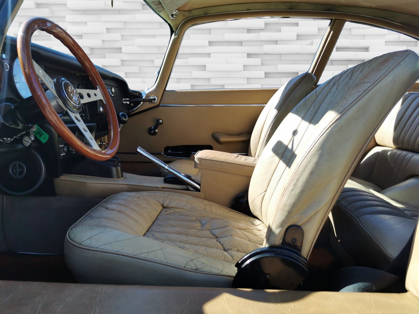JAGUAR E-Type 4.2 Serie II 2+2-image-7