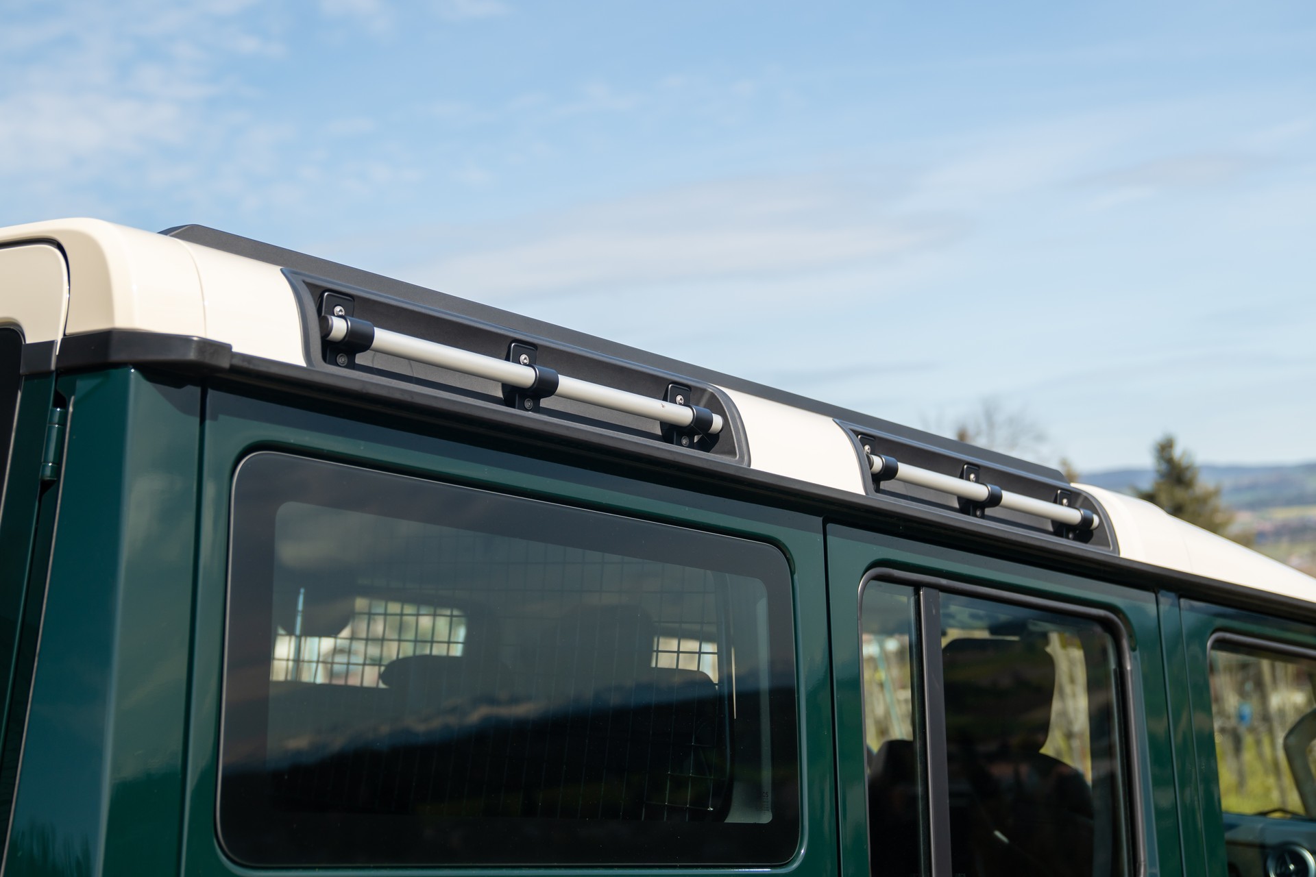 INEOS Grenadier 3.0D Utility Wagon 5-Sitz-image-4