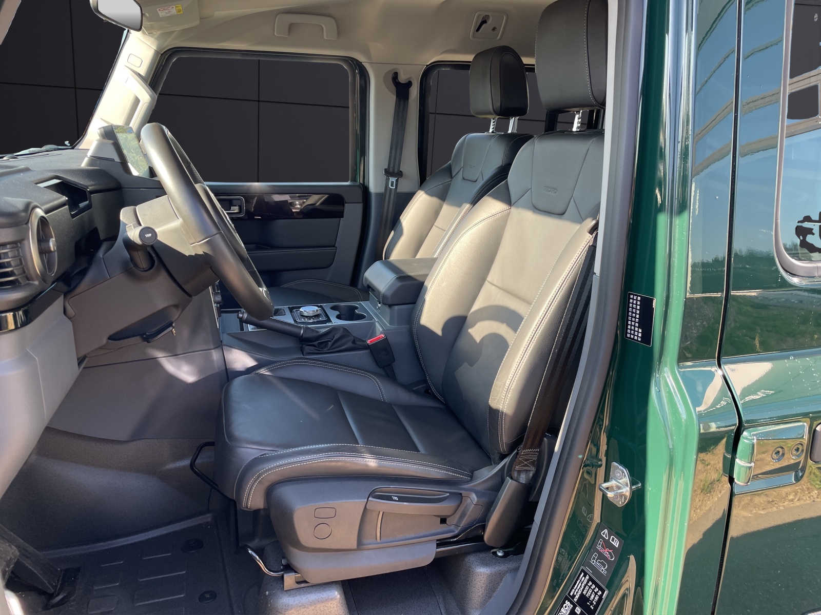 INEOS Grenadier 3.0D Utility Wagon 5-Sitz-image-13