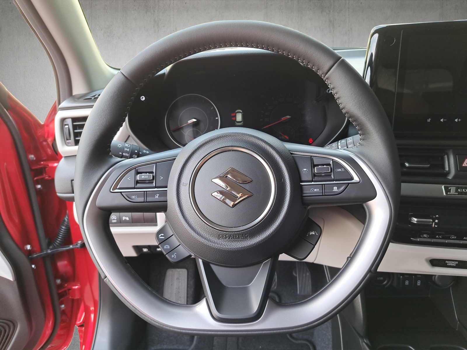 SUZUKI Swift 1.2 1st Edition Top Hybrid 4x4 MY24-image-9