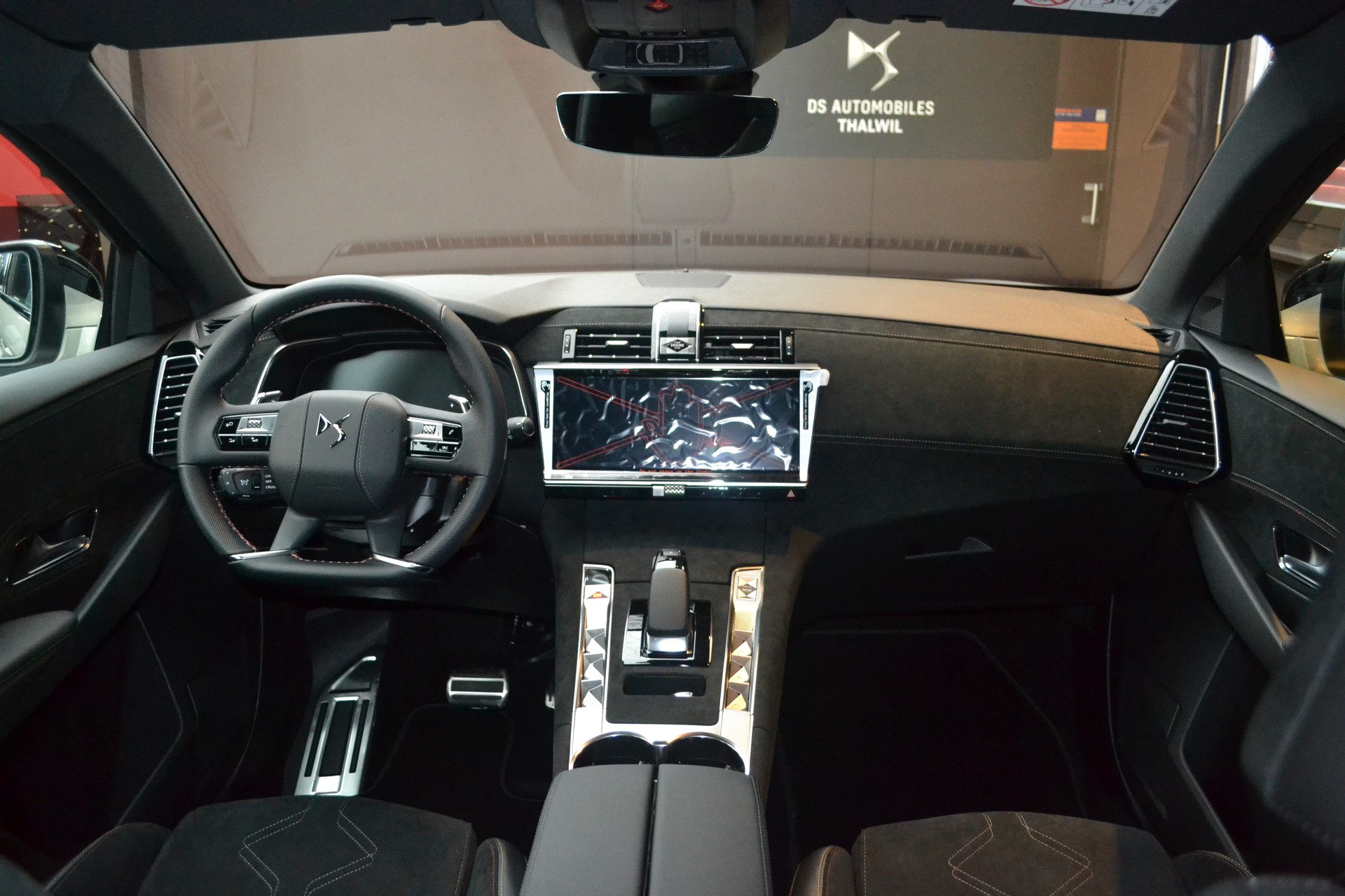 DS AUTOMOBILES DS 7 Crossback E-Tense 300 4x4 Pallas-image-6