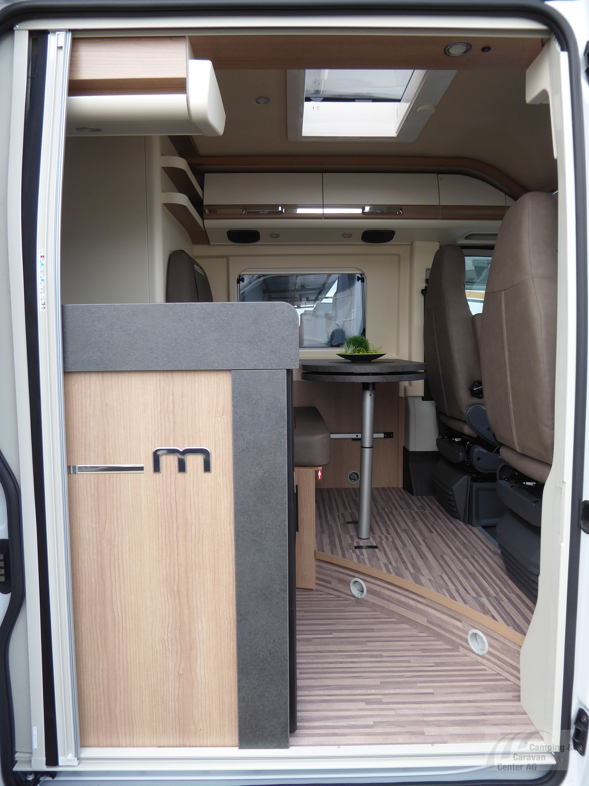 MALIBU Van first class - two rooms 640 LE RB Coupé-showroom-element-3