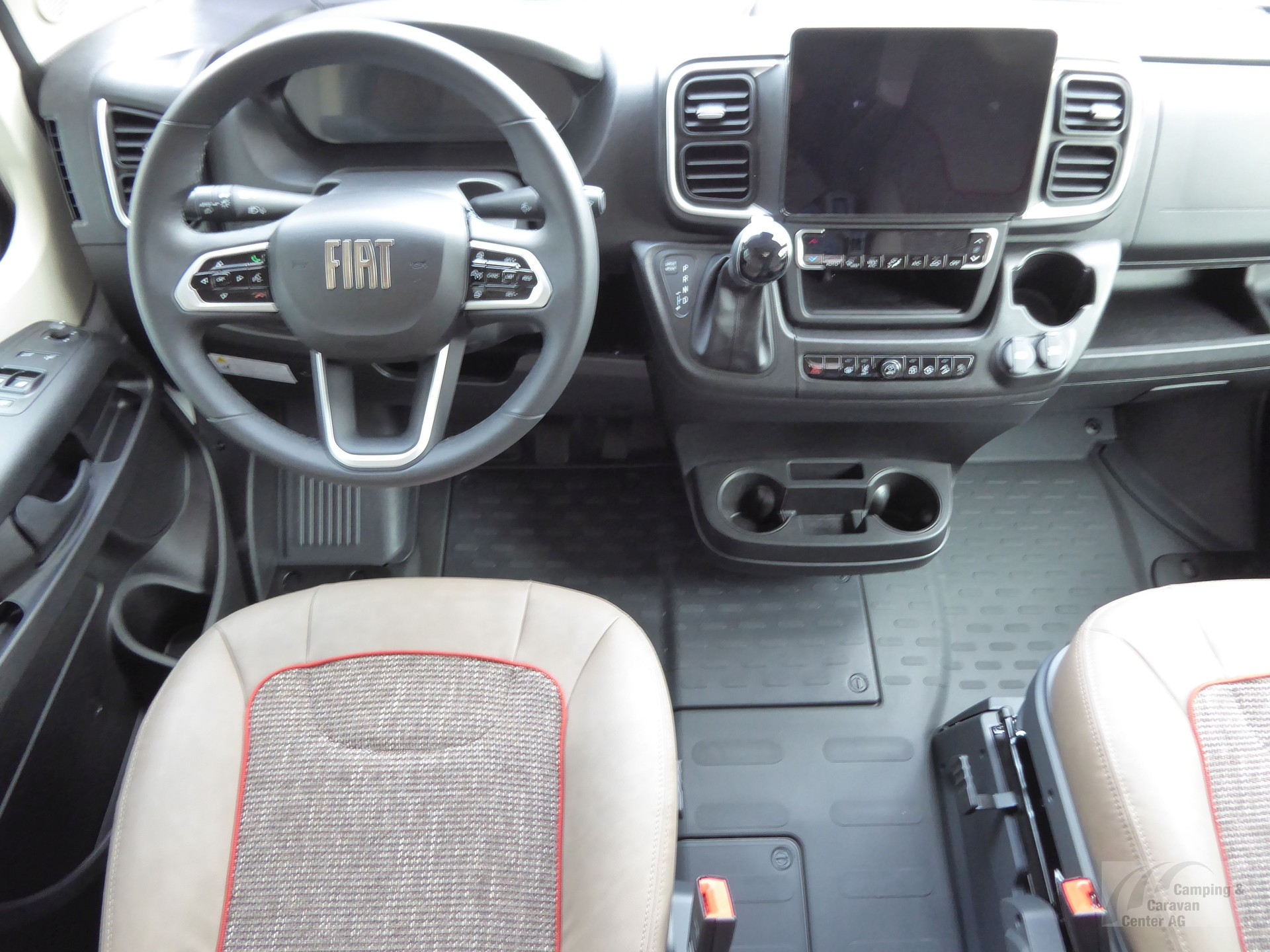 MALIBU Van first class - two rooms 640 LE RB Coupé-image-4