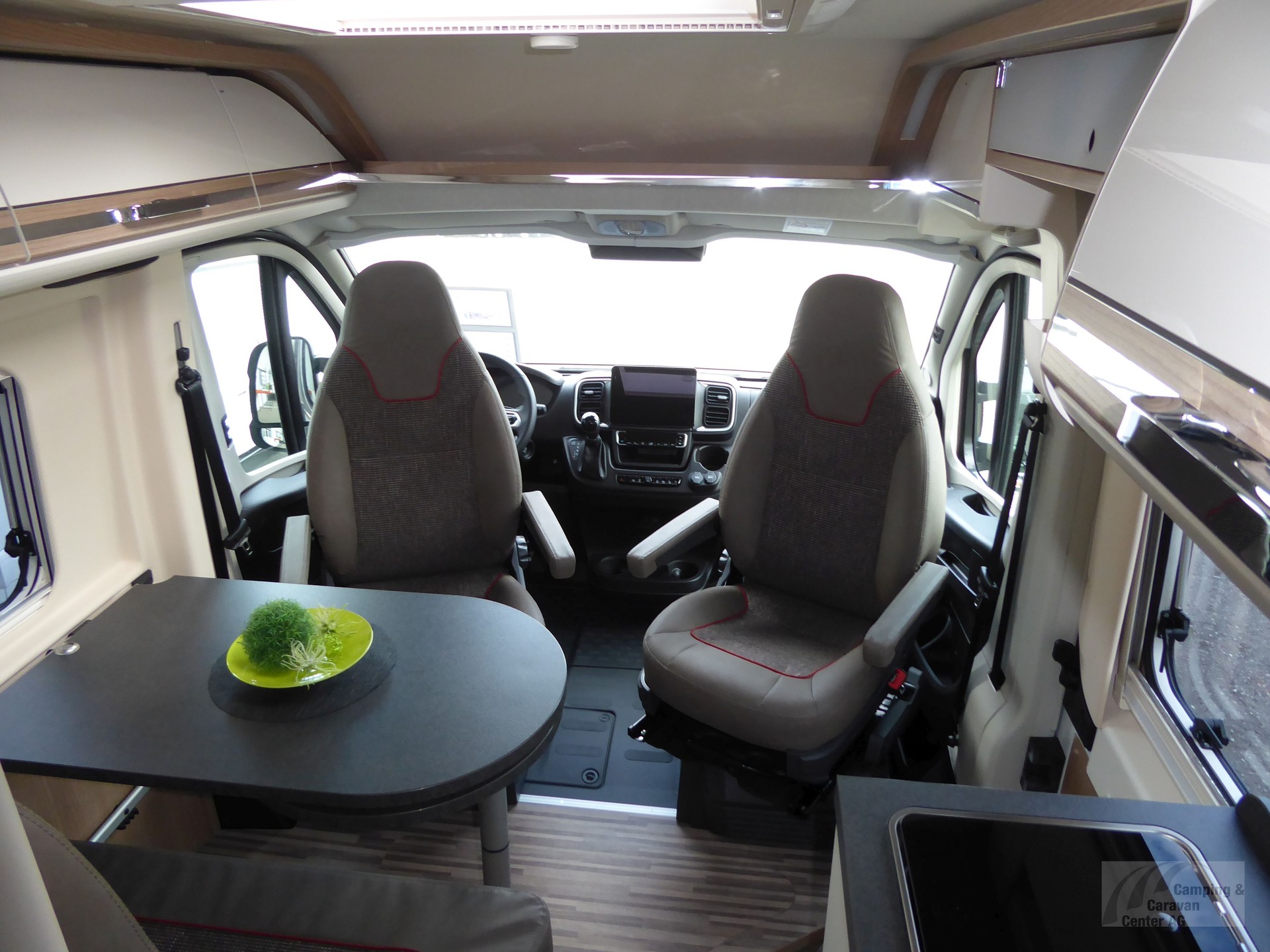 MALIBU Van first class - two rooms 640 LE RB Coupé-image-5
