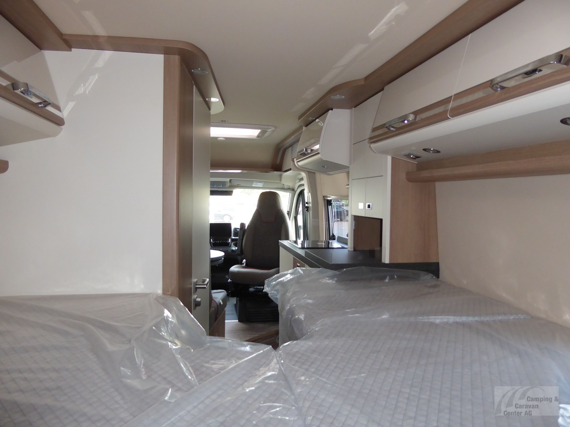 MALIBU Van first class - two rooms 640 LE RB Coupé-image-10