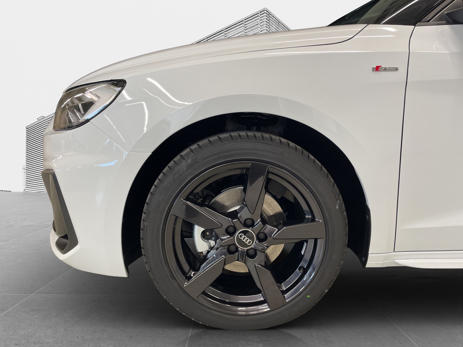 AUDI A1 Sportback 35 TFSI S Line S-tronic-image-8