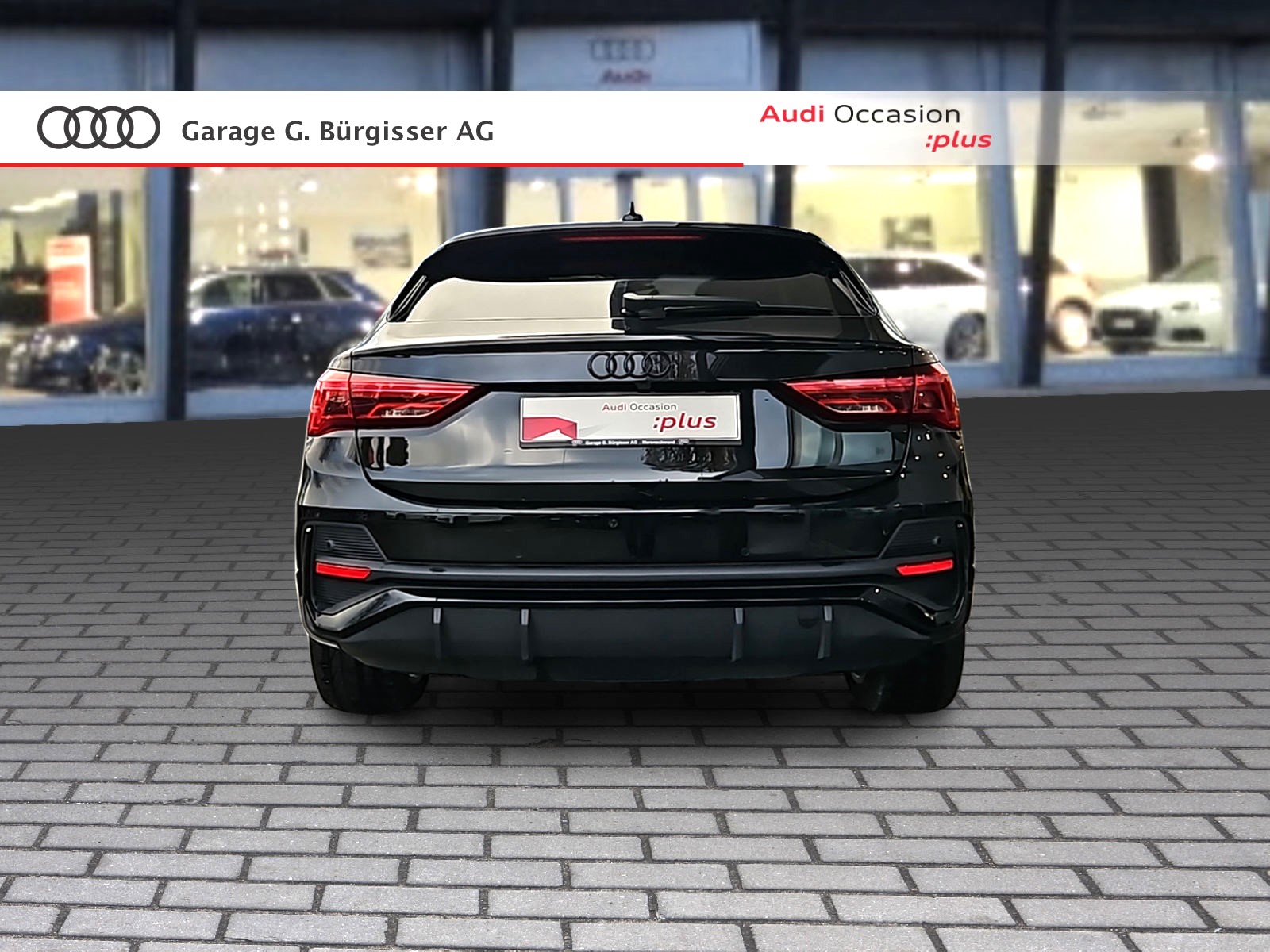 AUDI Q3 Sportback 35 TFSI S line Attraction S-tronic Mythosschwarz Metallic-image-4