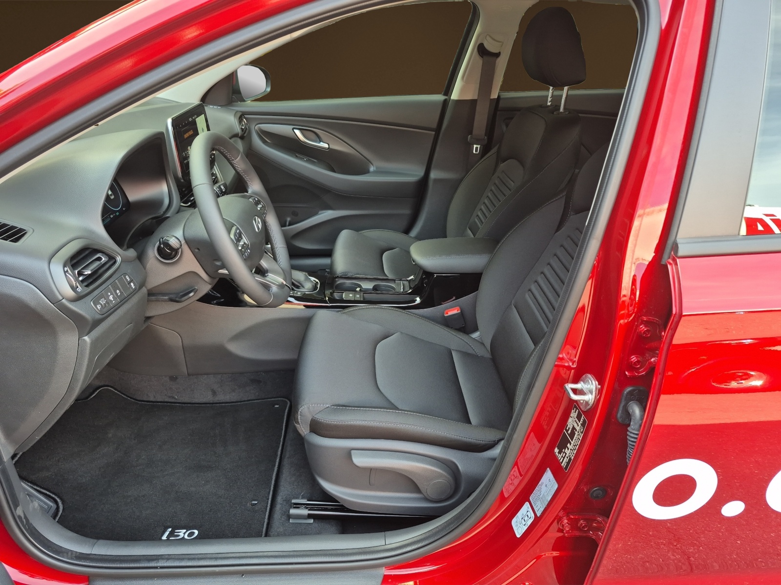 HYUNDAI i30 1.5 T-GDi Amplia-image-5