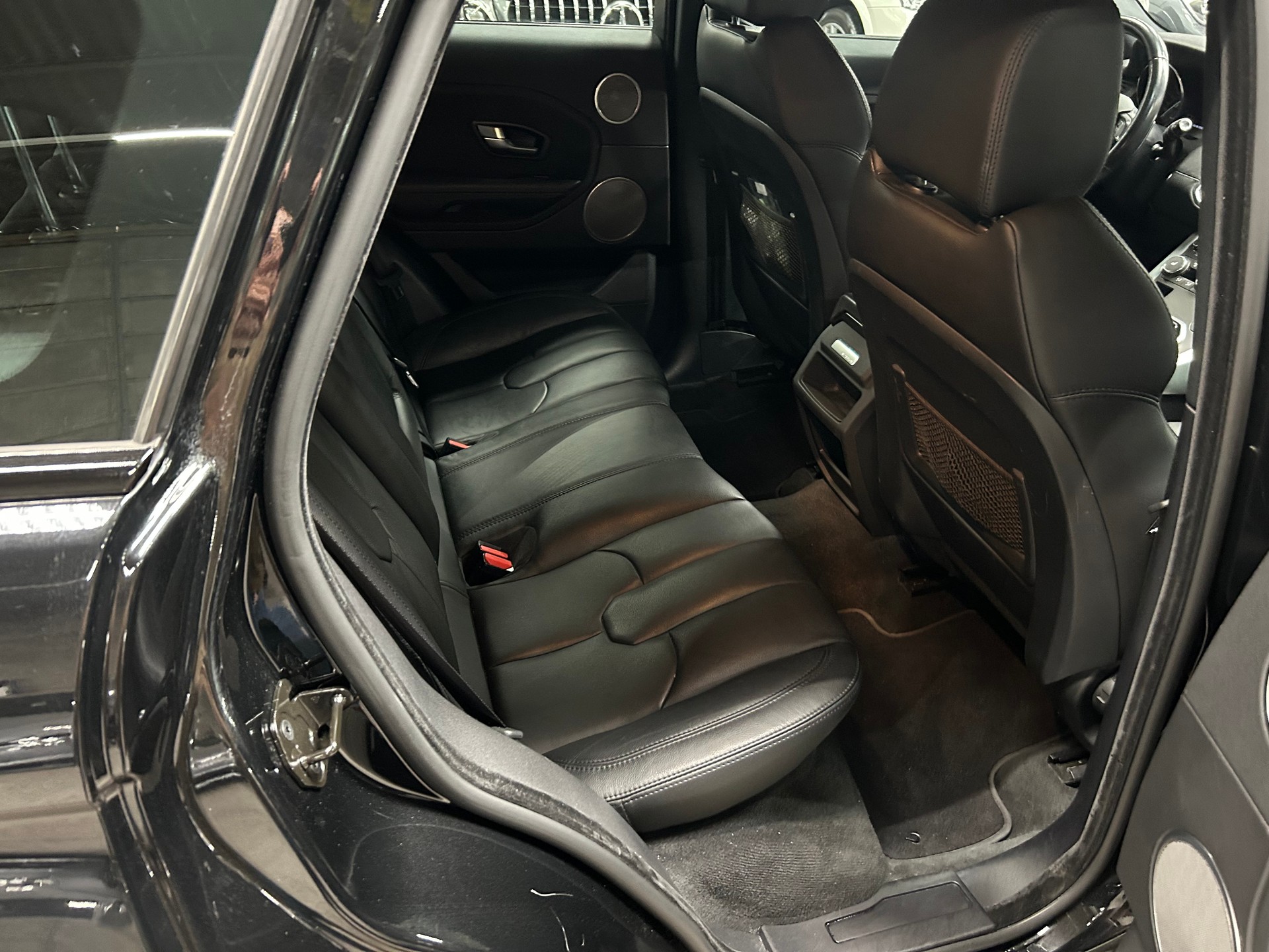 LAND ROVER Range Rover Evoque 2.2 TD4 Prestige AT9-image-11
