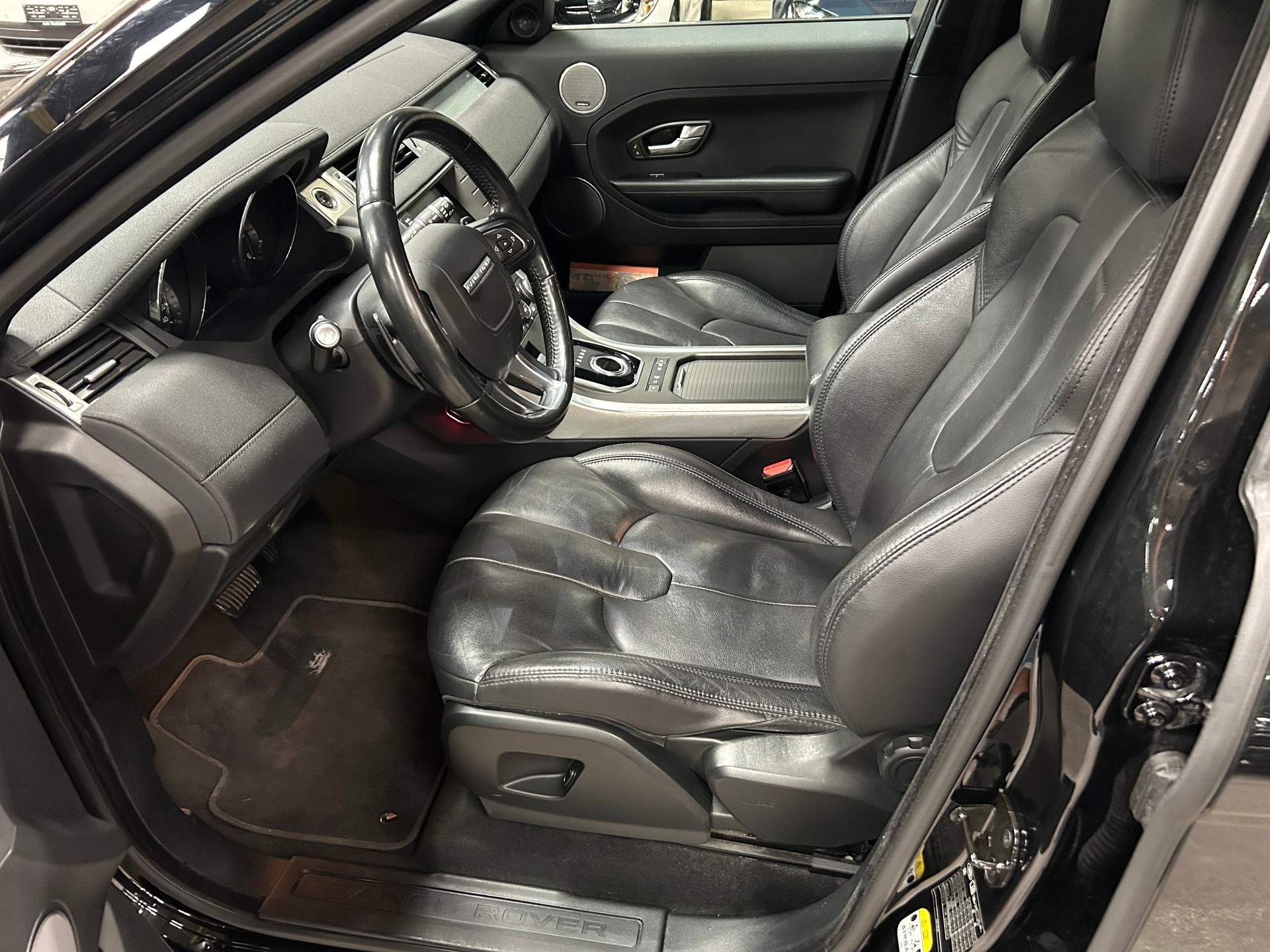 LAND ROVER Range Rover Evoque 2.2 TD4 Prestige AT9-image-8