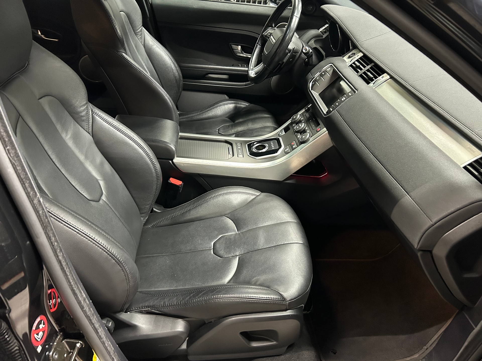 LAND ROVER Range Rover Evoque 2.2 TD4 Prestige AT9-image-10