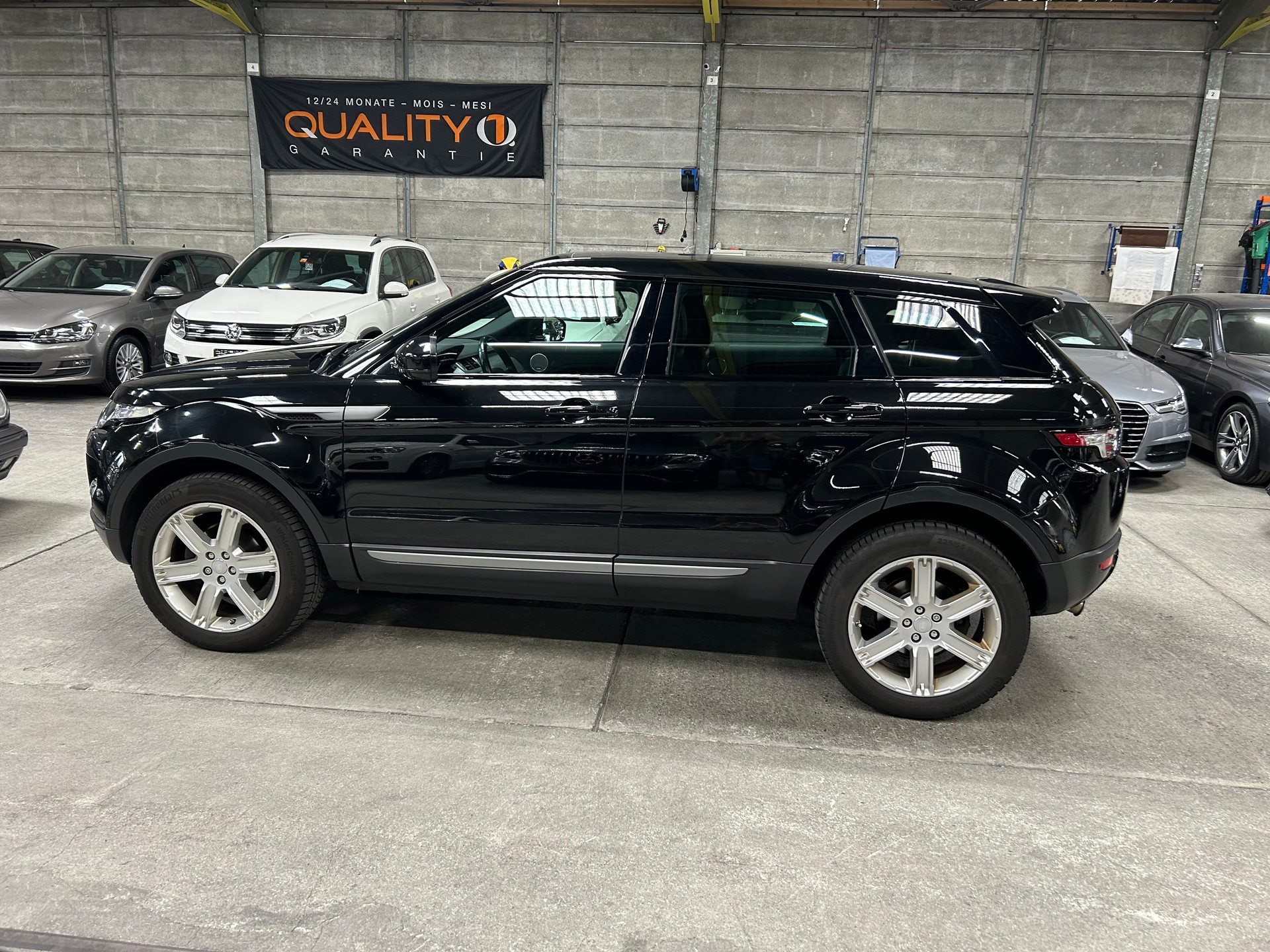 LAND ROVER Range Rover Evoque 2.2 TD4 Prestige AT9-image-6