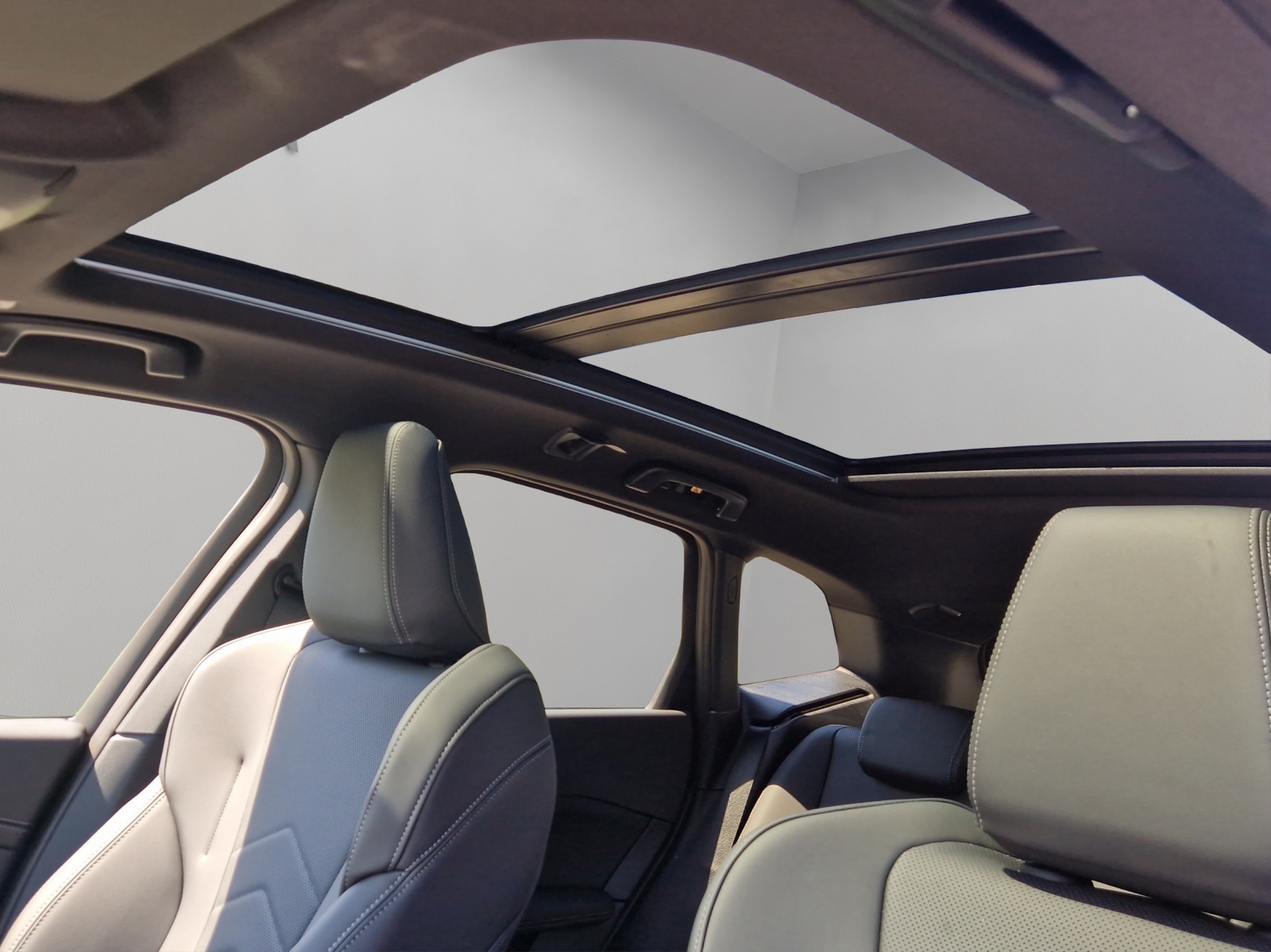 BMW 230e xDrive Active Tourer M Sport-image-16