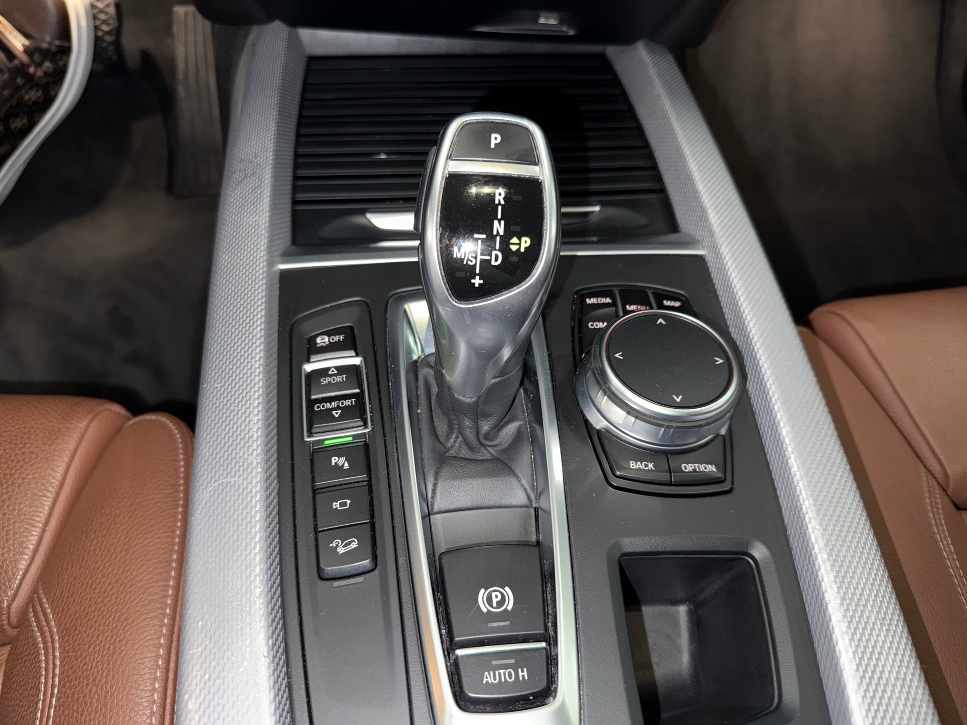 BMW X5 xDrive 30d Steptronic-image-13