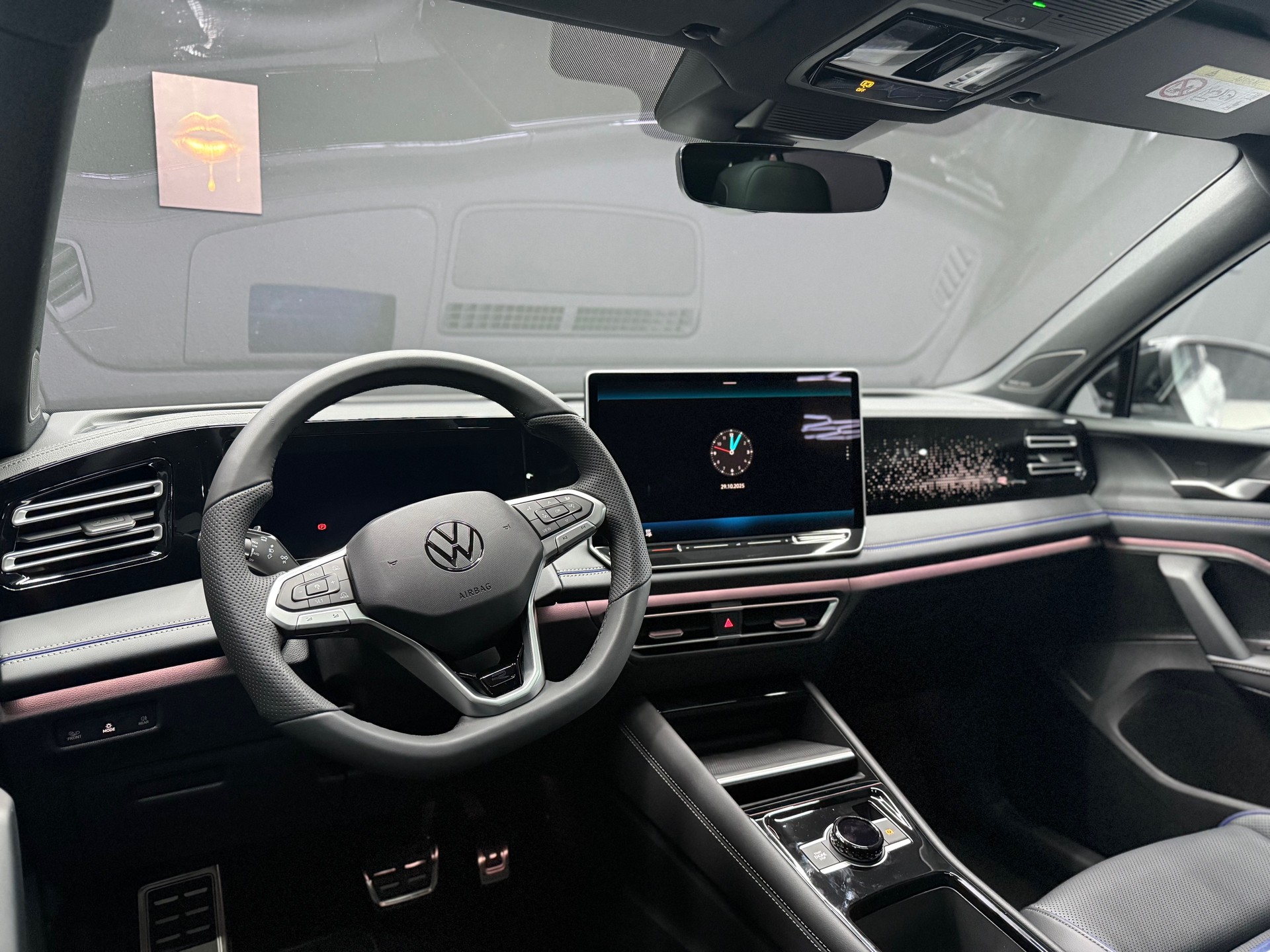 VW Tiguan 2.0TDI R-Line 4M-image-10