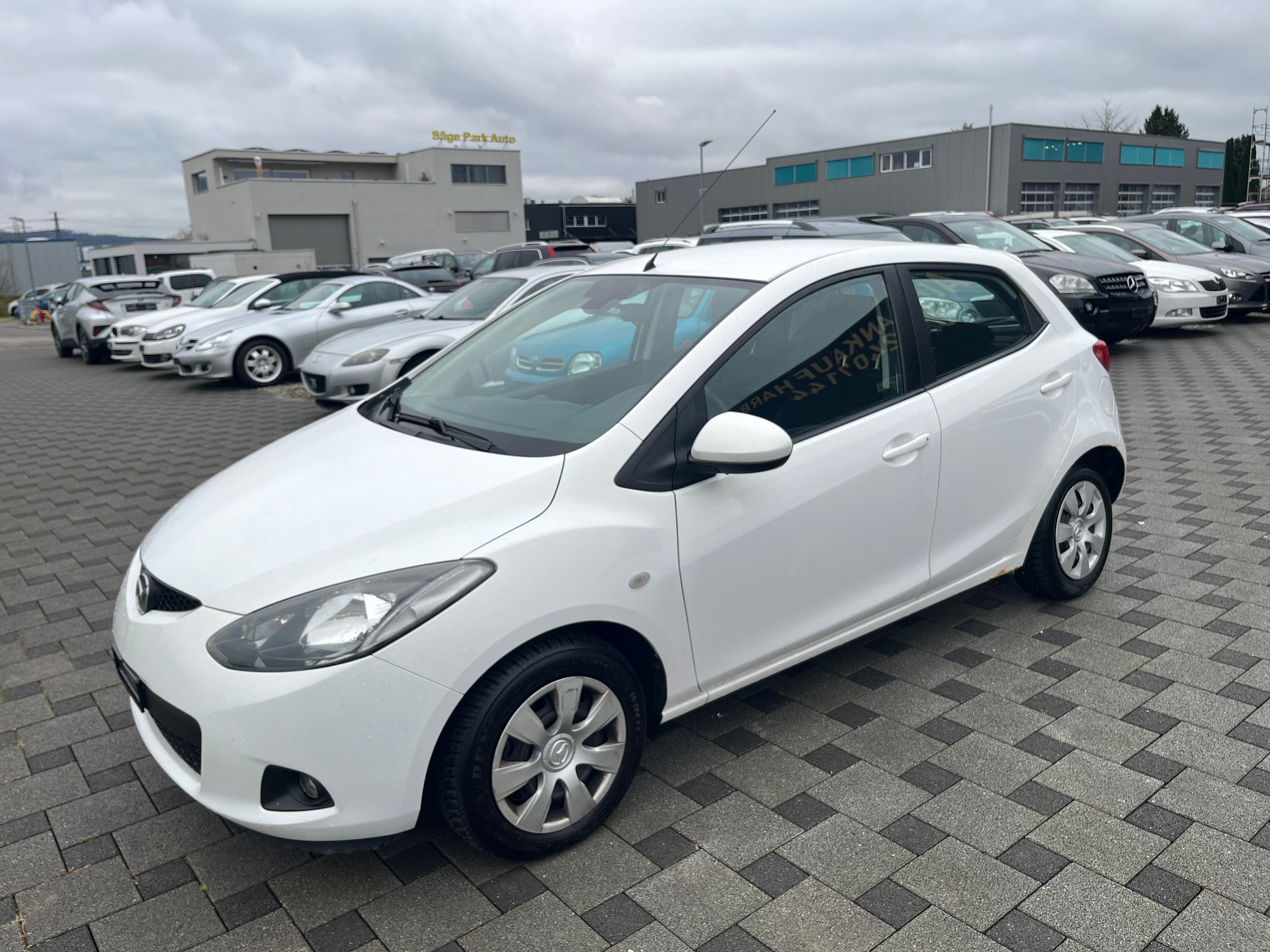 MAZDA 2 1.3i 16V Exclusive-image-1