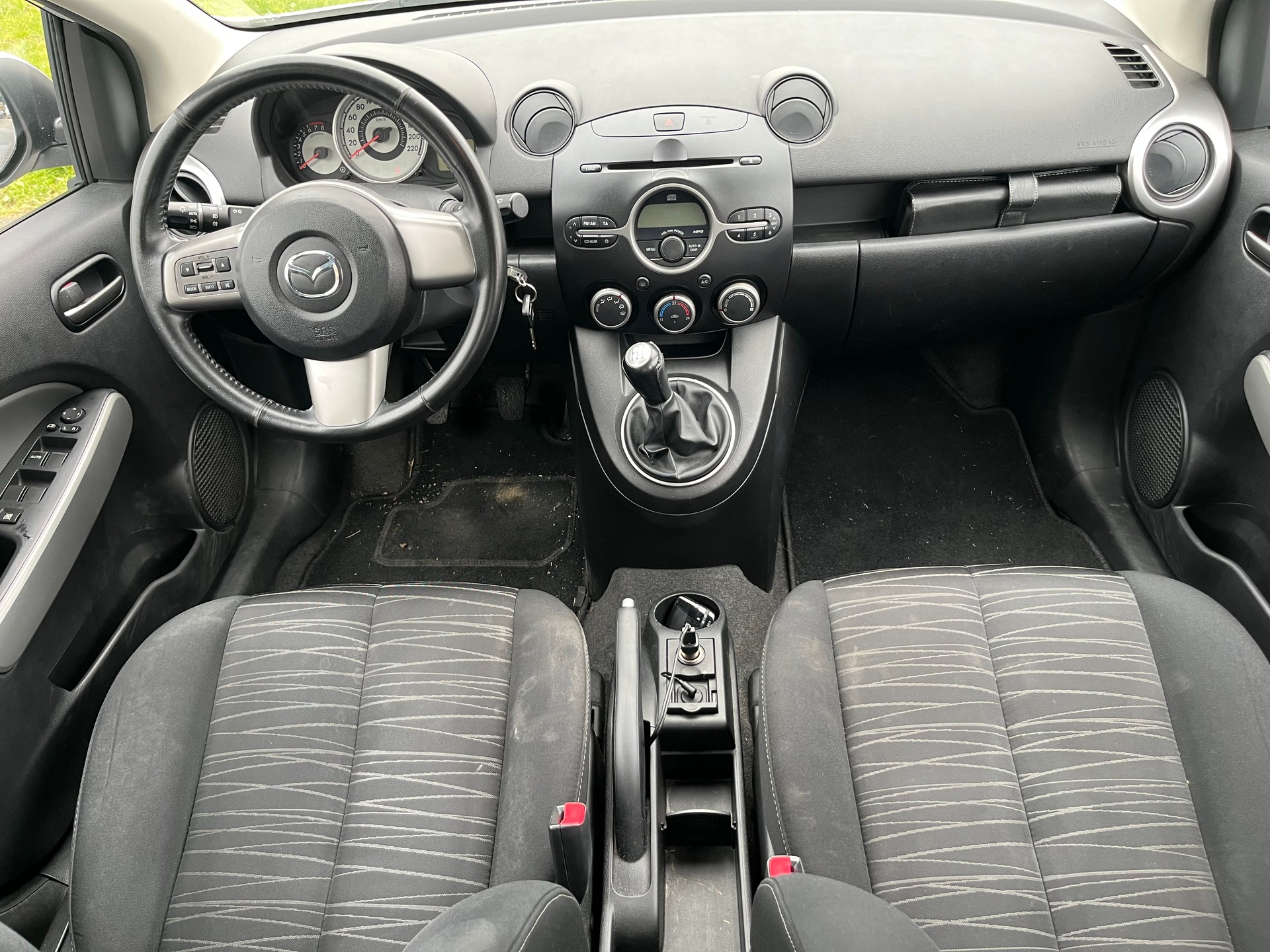 MAZDA 2 1.3i 16V Exclusive-image-7