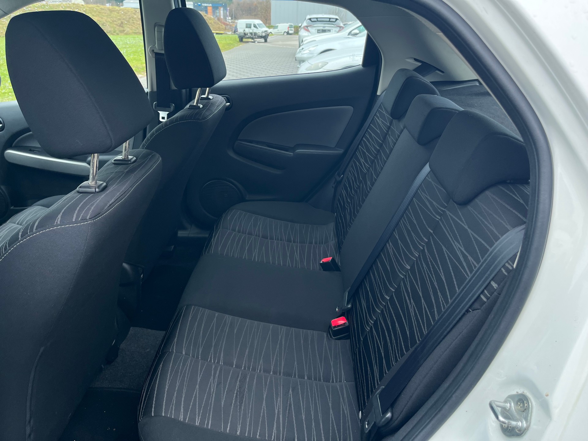 MAZDA 2 1.3i 16V Exclusive-image-10