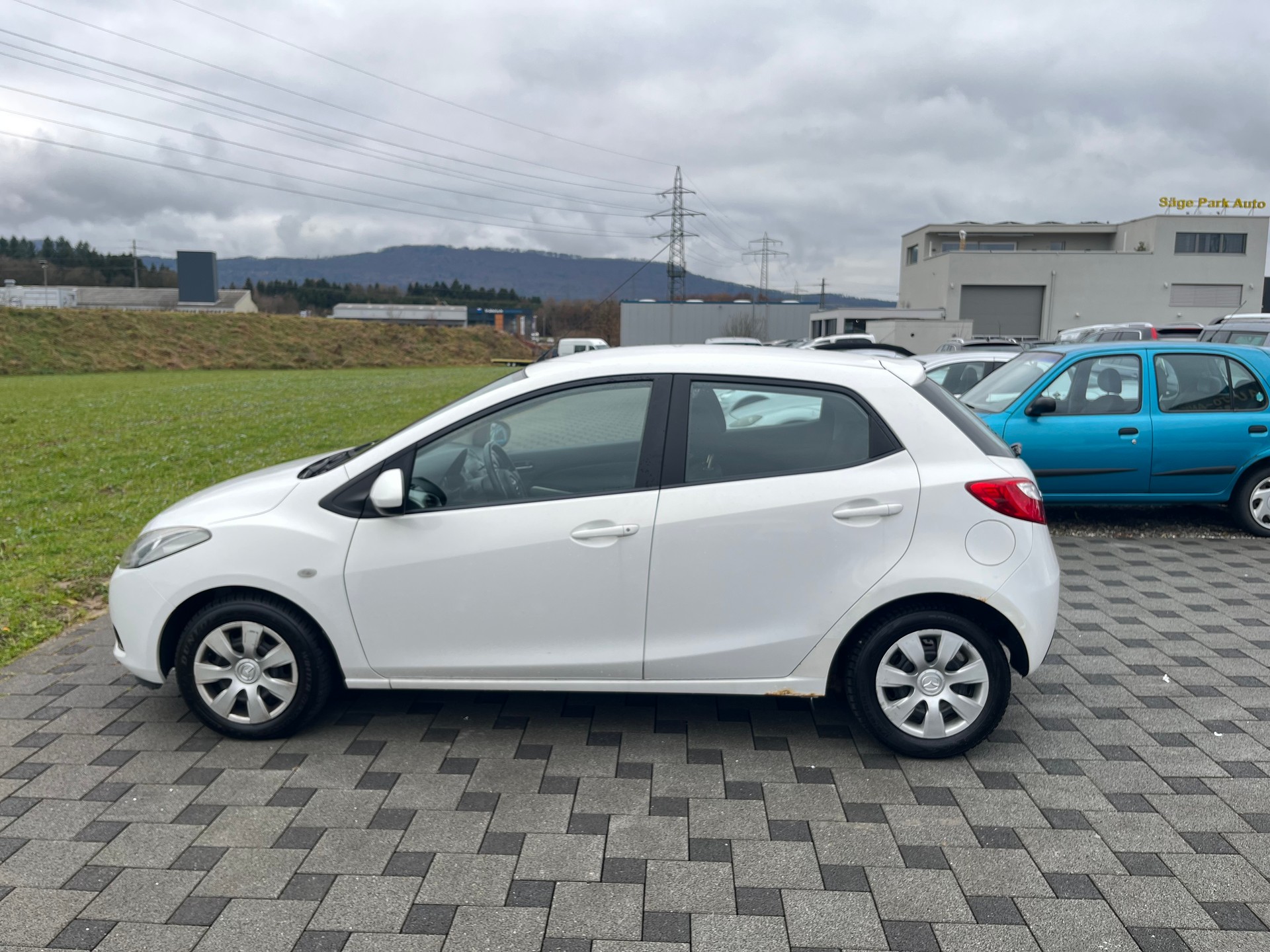 MAZDA 2 1.3i 16V Exclusive-image-3