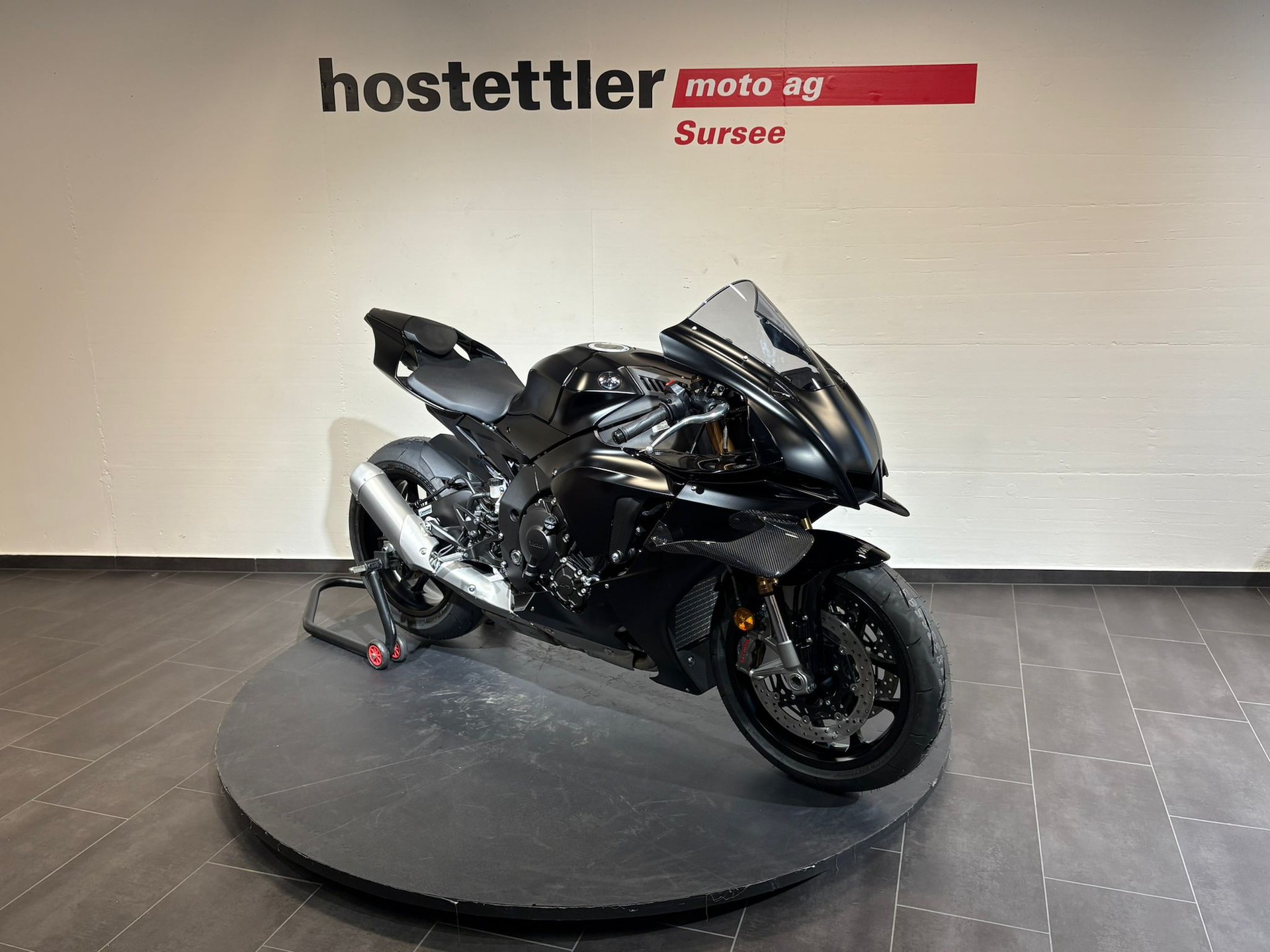 YAMAHA R1 Race