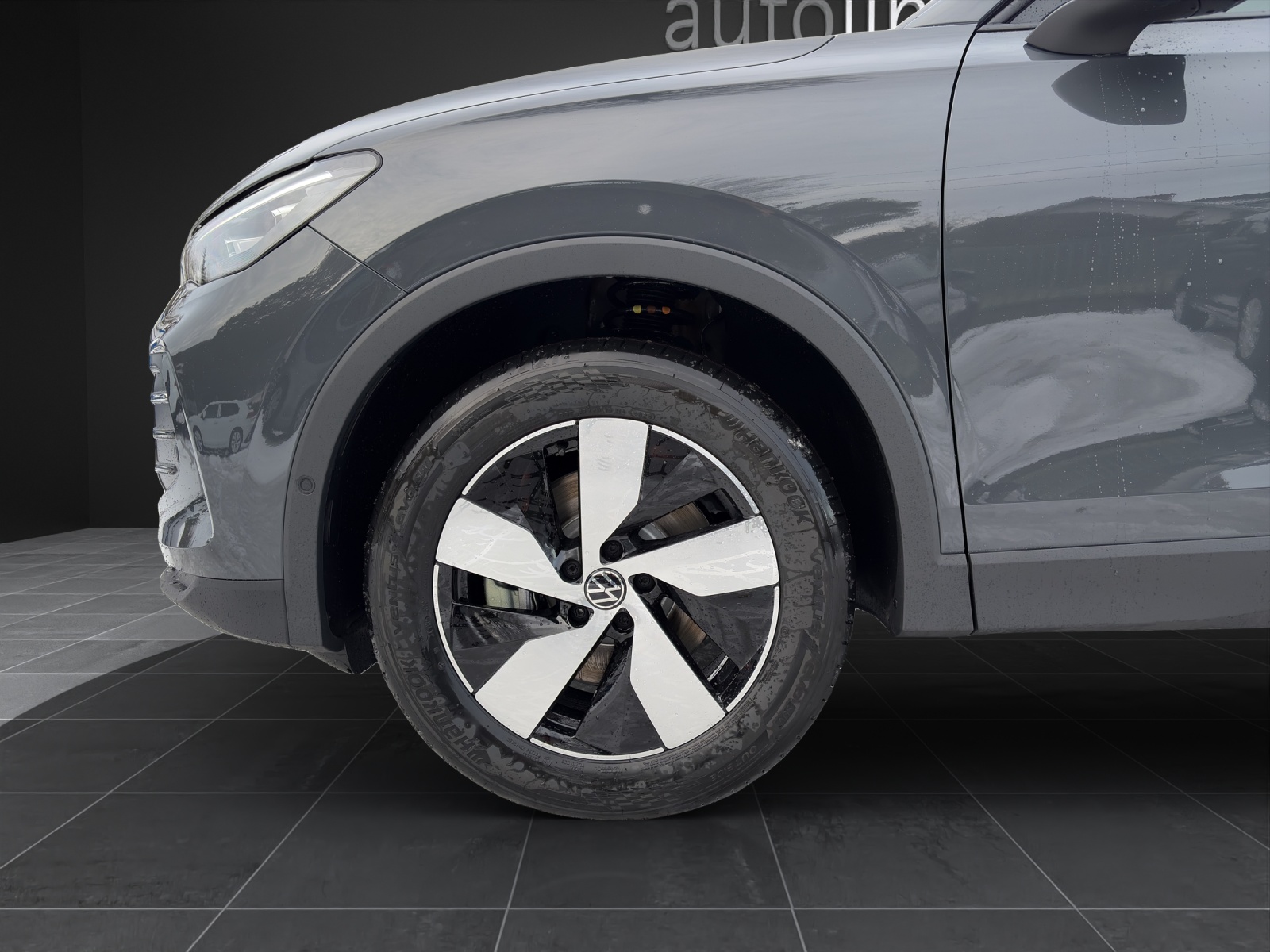 VW Tiguan 2.0 TDI SCR Elegance 4Motion DSG-image-13