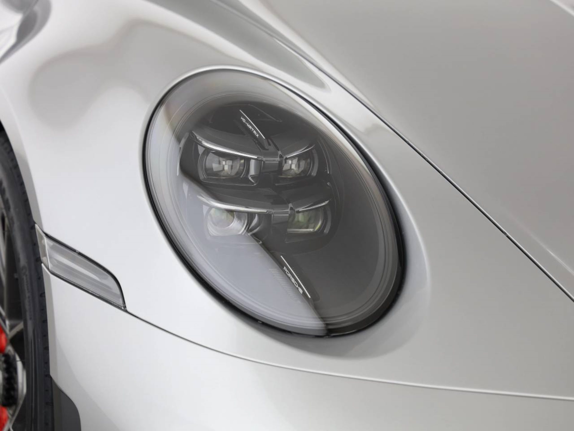 PORSCHE 911 GT3 mit Touring-Paket-image-8