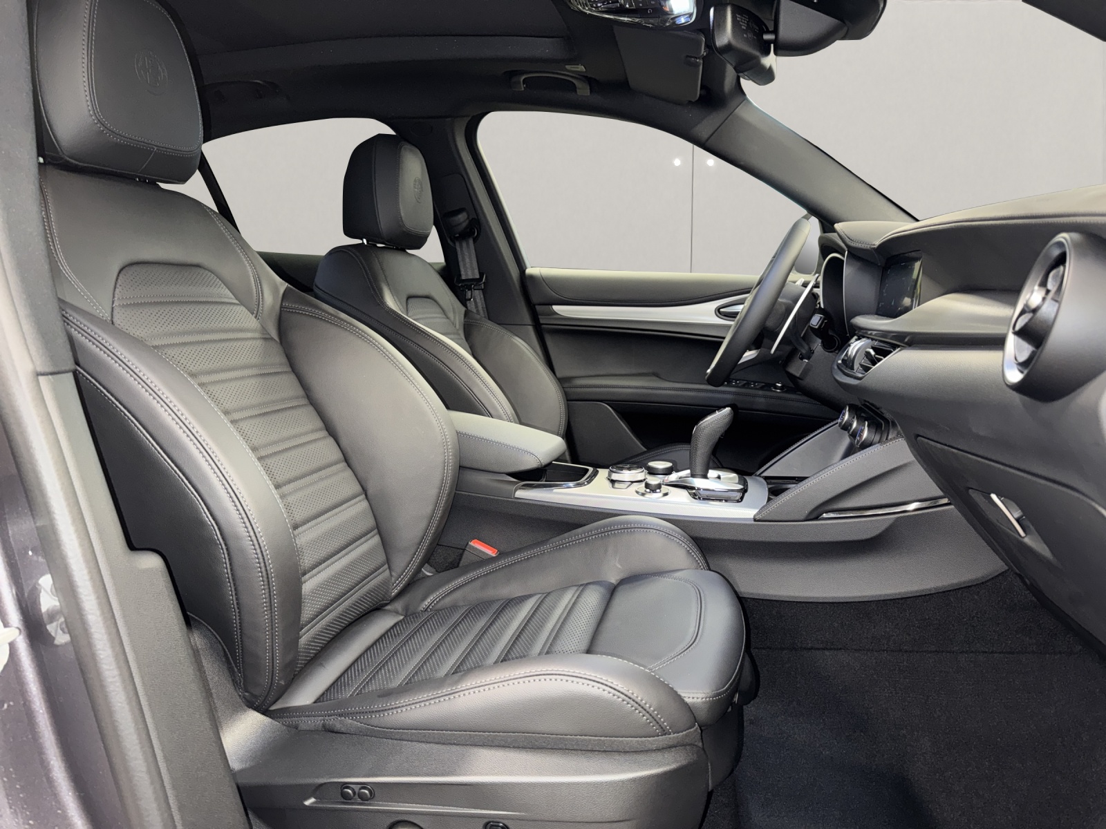 ALFA ROMEO Stelvio 2.0 Q4 280 Veloce-image-15