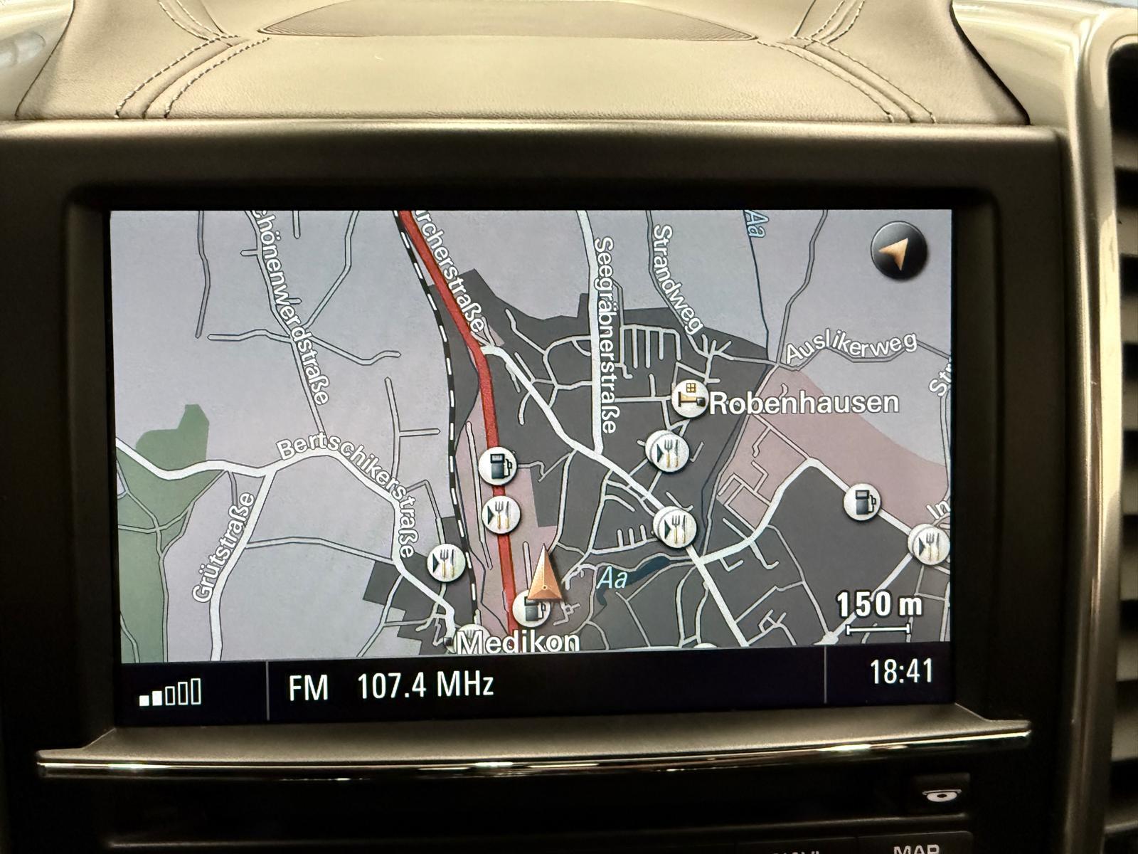PORSCHE Cayenne 3.0 V6 S Hybrid-image-18