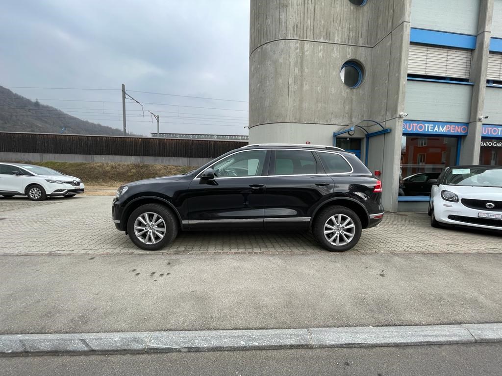 VW Touareg 3.0 TDI BlueMotion Technology Tiptronic-image-3