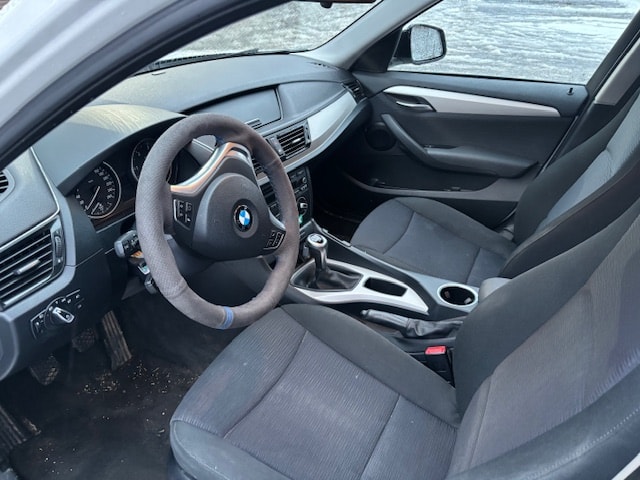 BMW X1 xDrive 18d-image-3