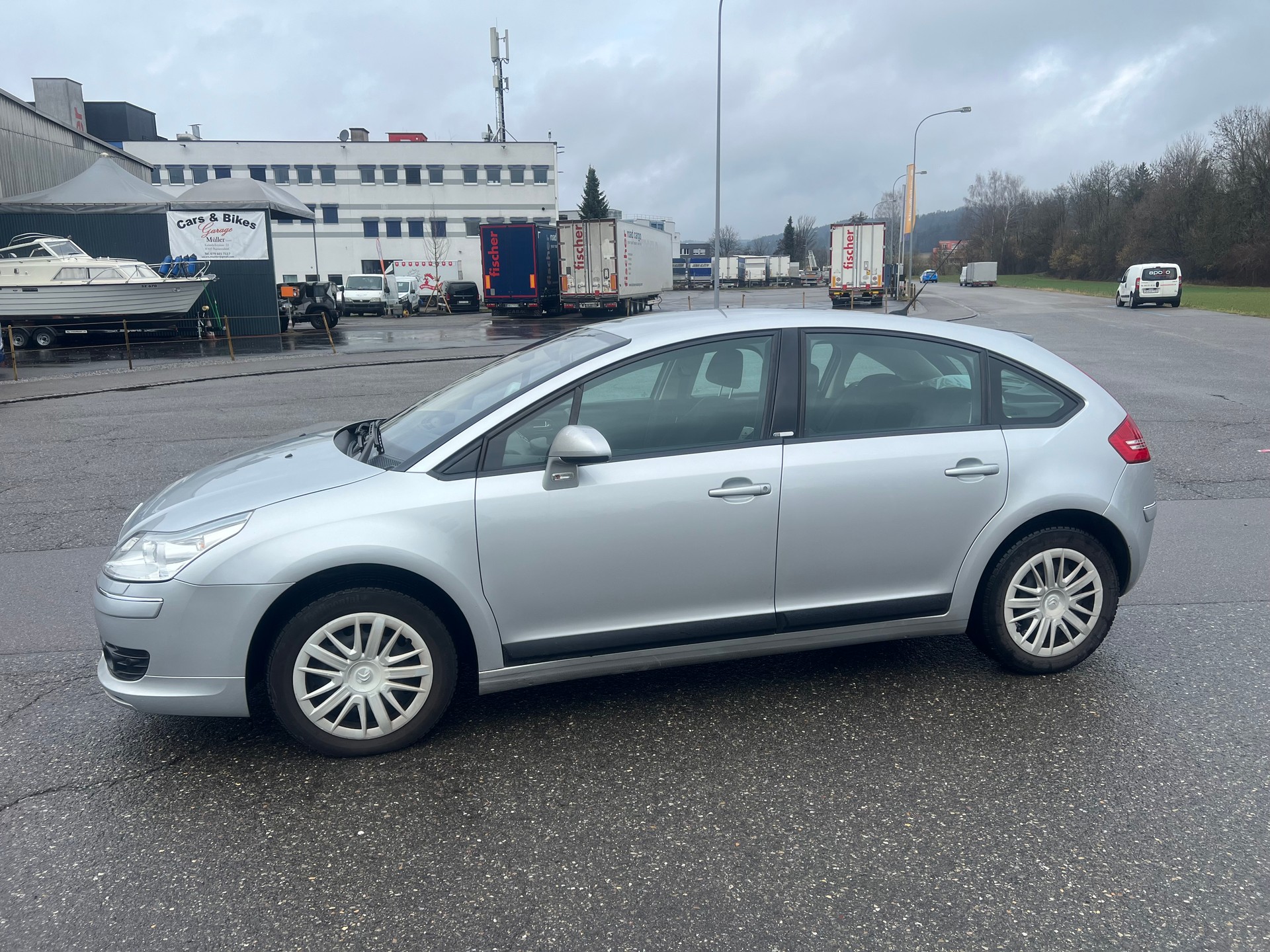 CITROEN C4 Berline 2.0i 16V Exclusive Automatic-image-10
