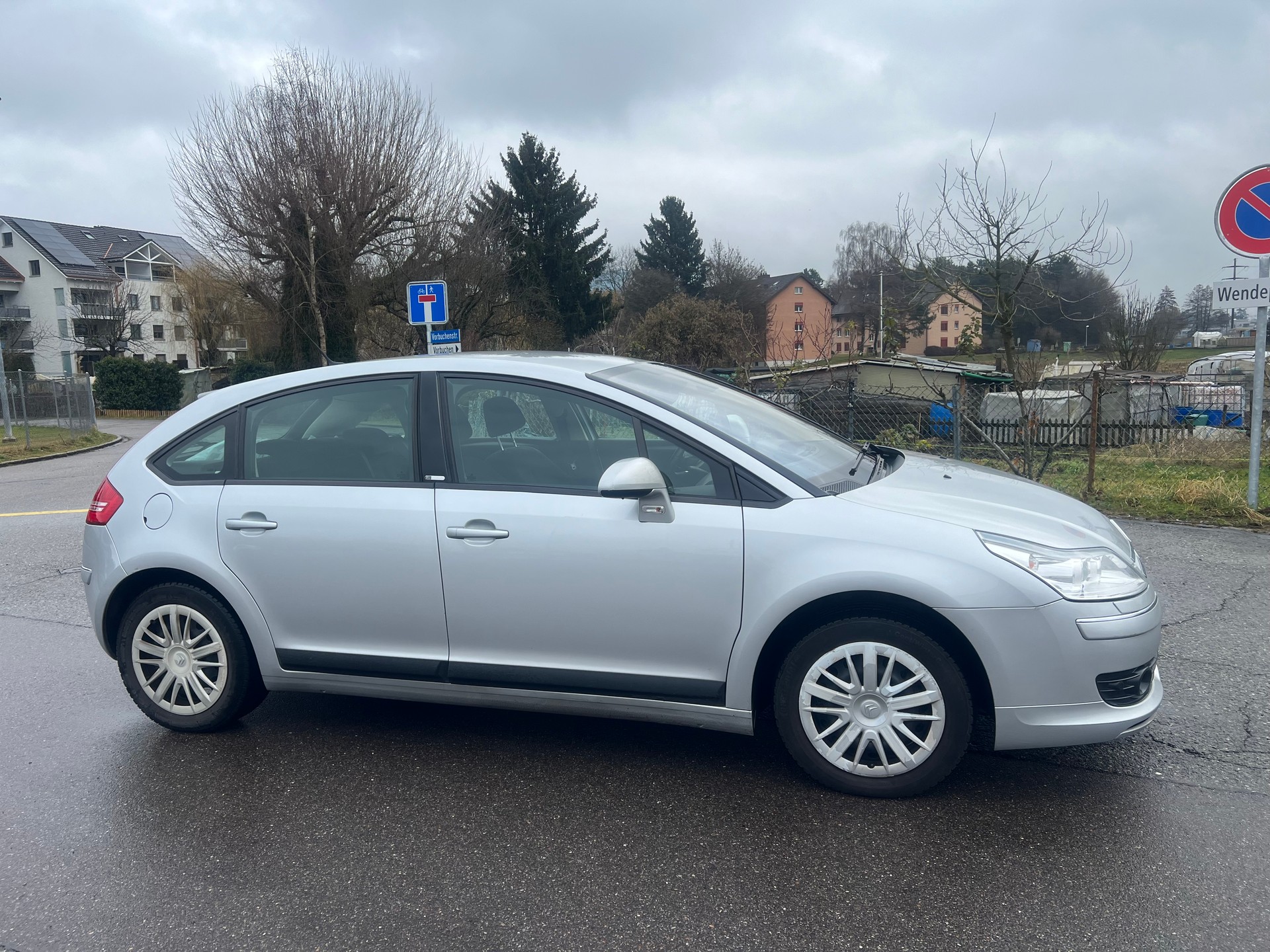 CITROEN C4 Berline 2.0i 16V Exclusive Automatic-image-11