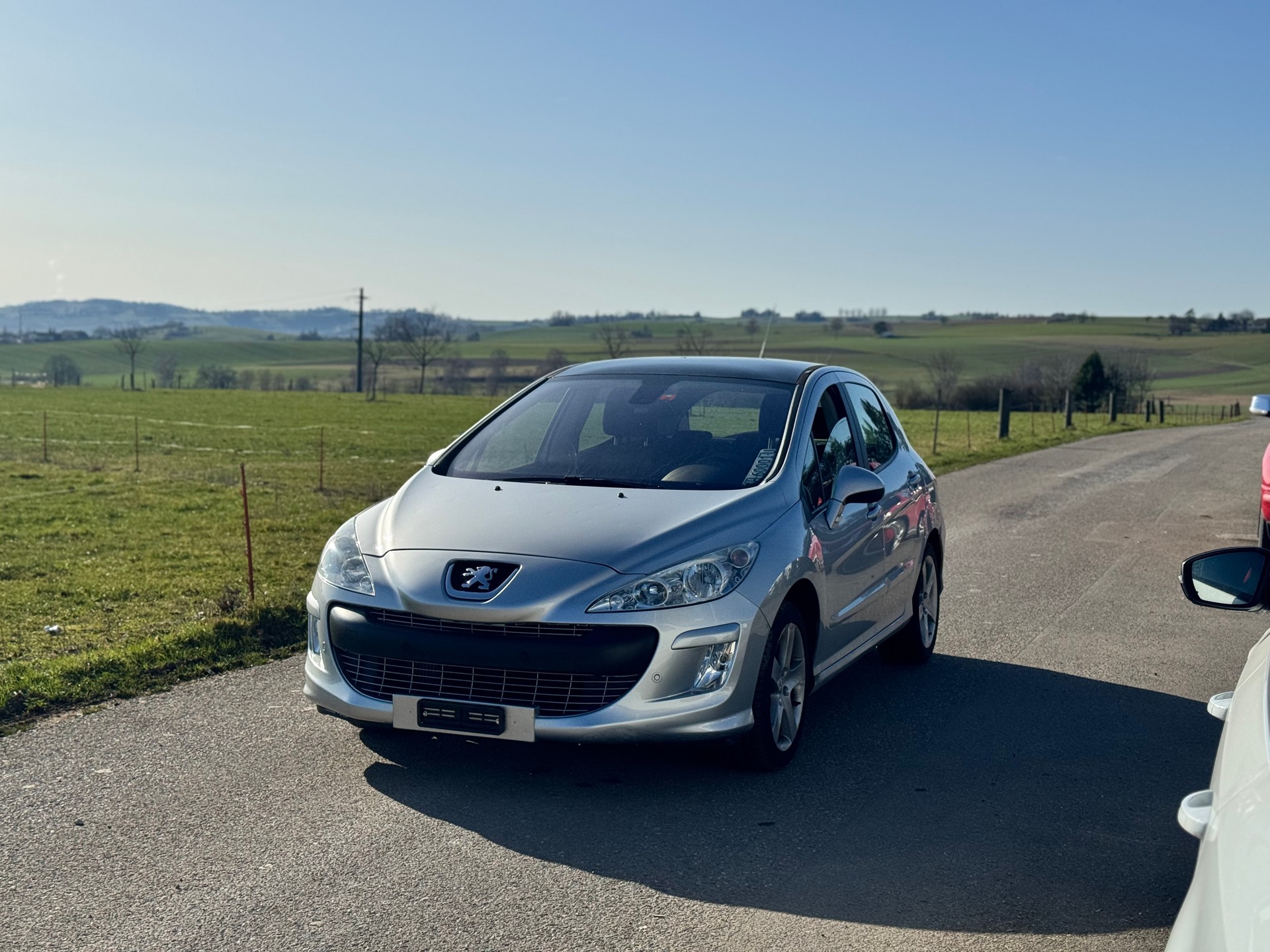 PEUGEOT 308 1.6 16V T Millesim 200 Automatic-image-0