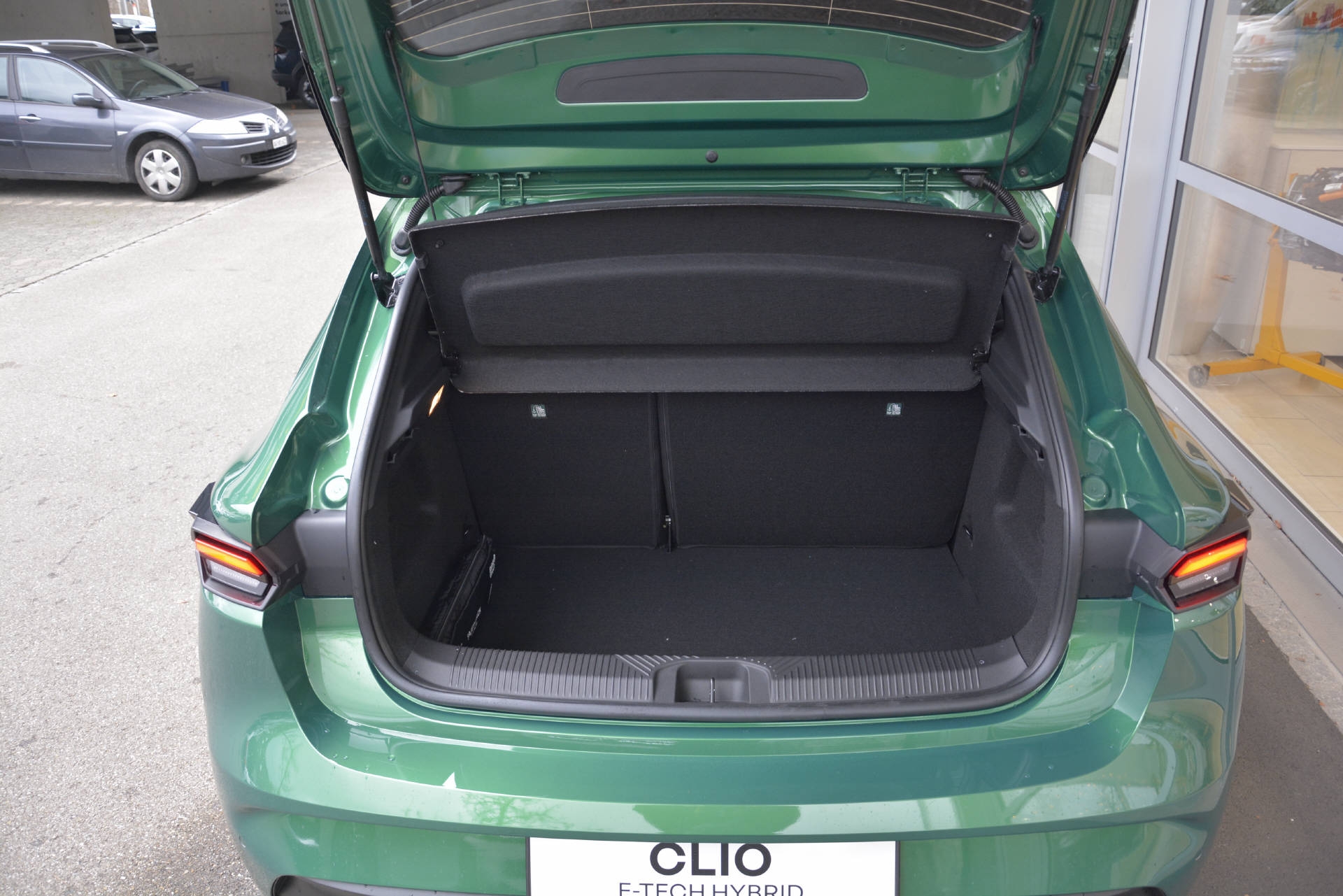 RENAULT Clio E-Tech Full Hybrid Techno 160-image-5