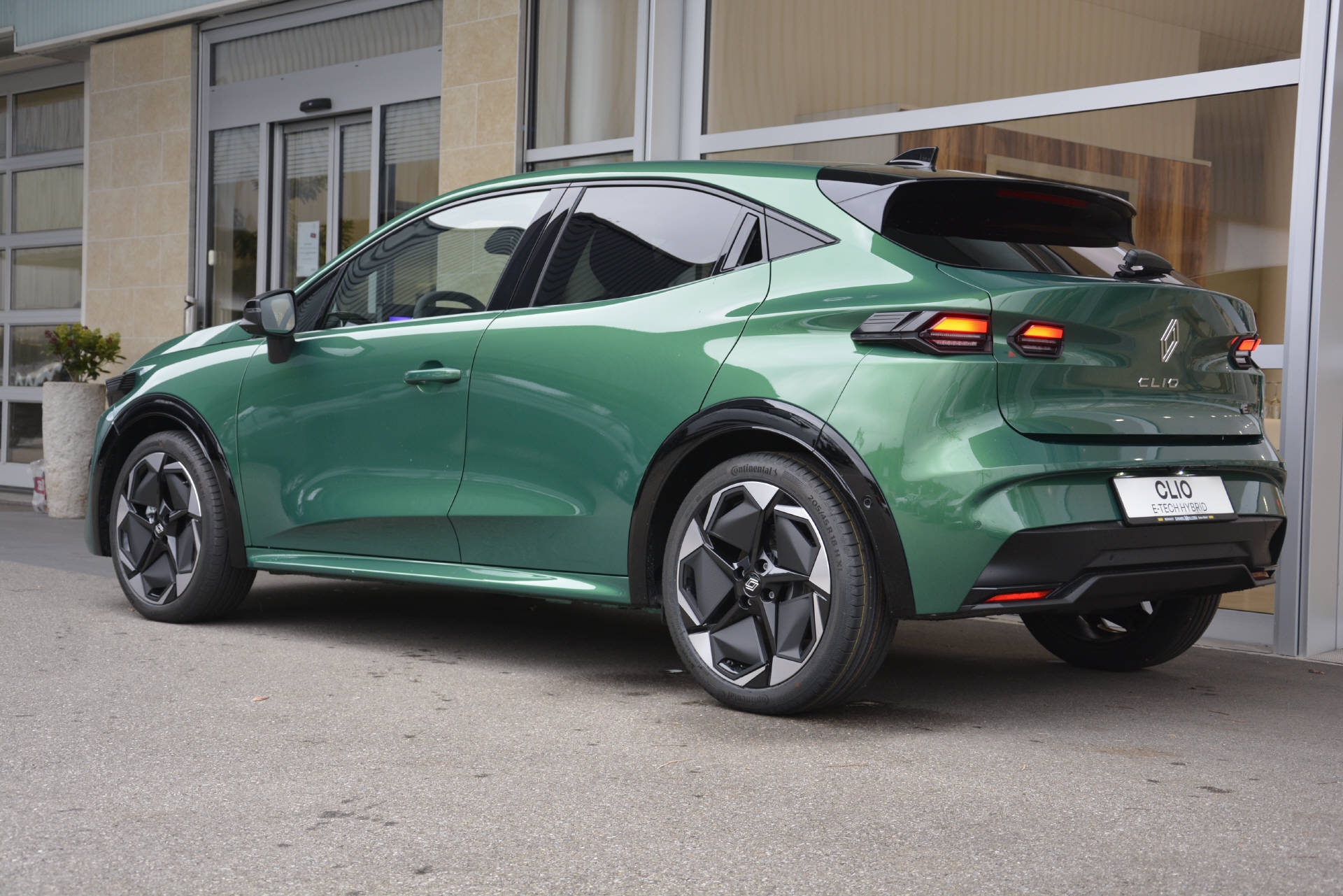 RENAULT Clio E-Tech Full Hybrid Techno 160-image-3