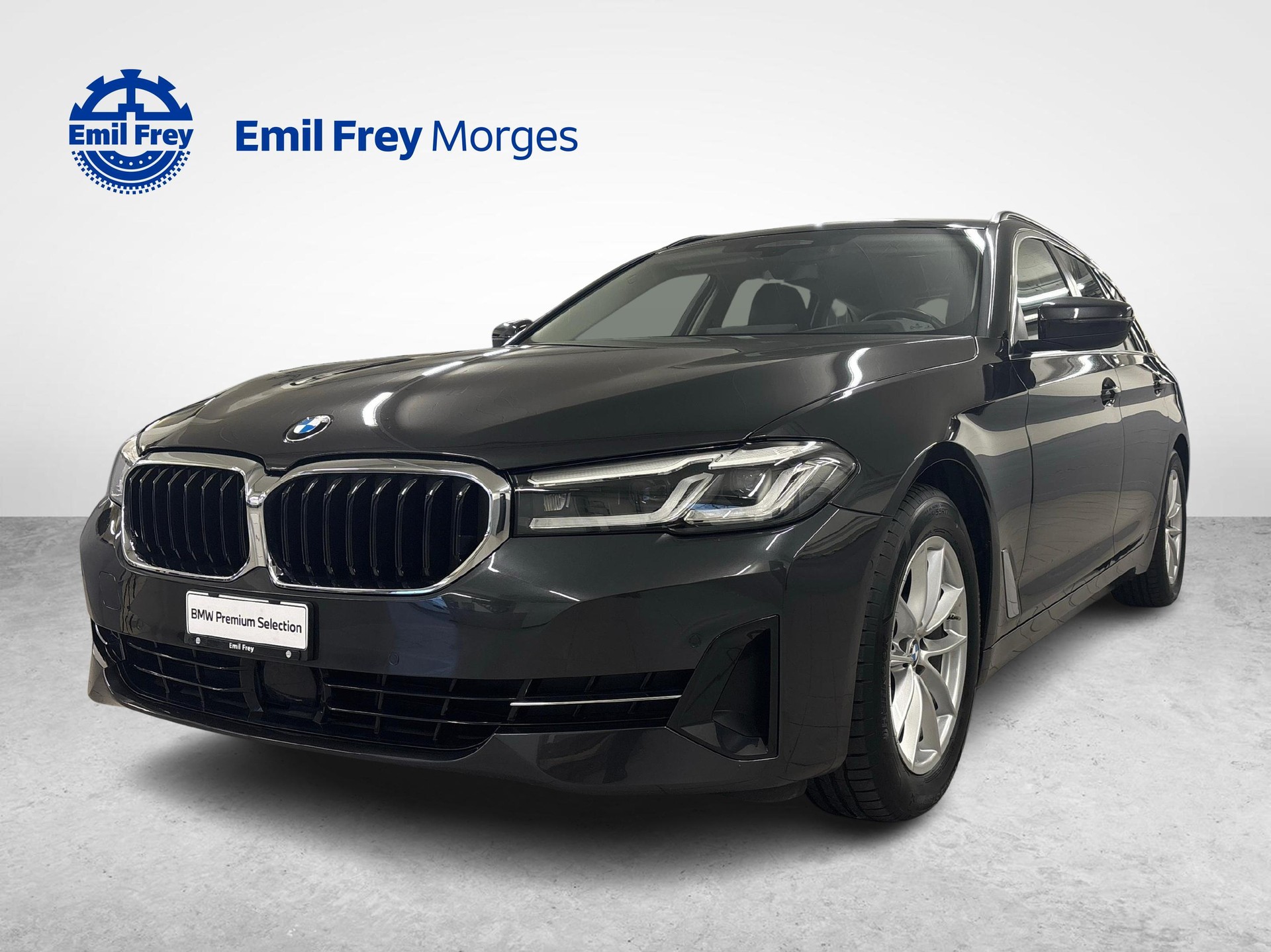 BMW 520d xDrive Touring-image-6