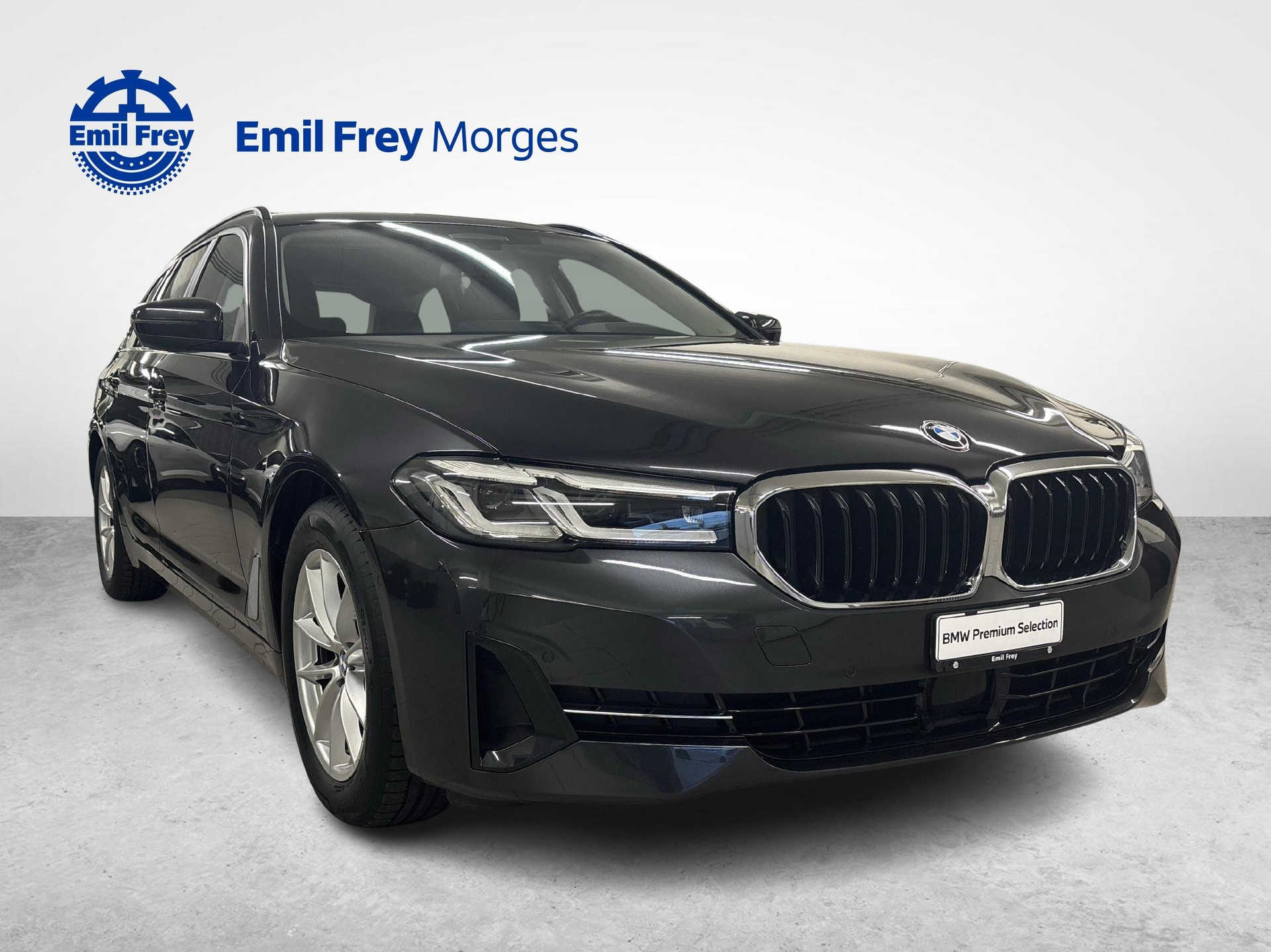 BMW 520d xDrive Touring-image-0