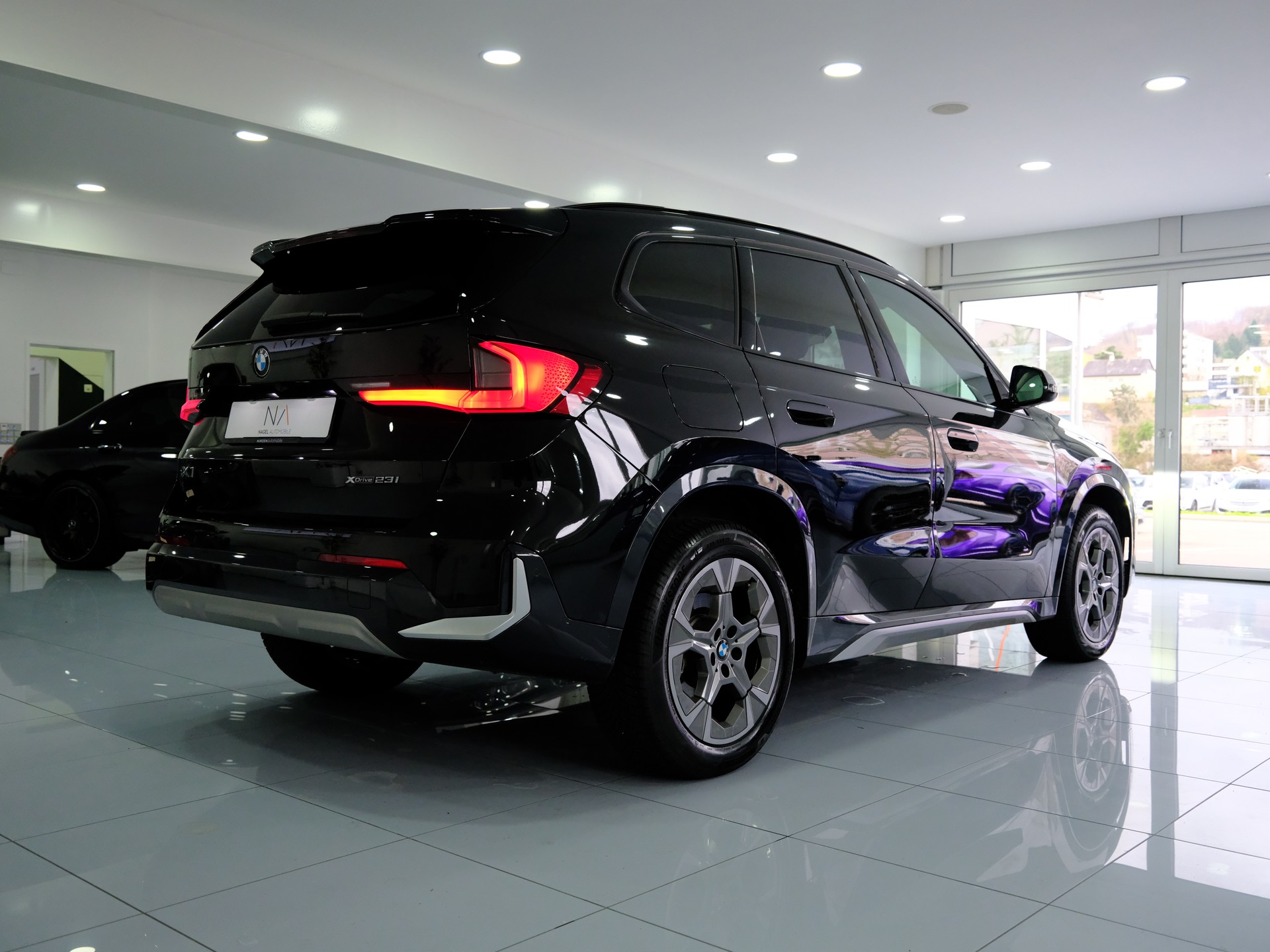 BMW X1 xDrive 23i 48V-image-6