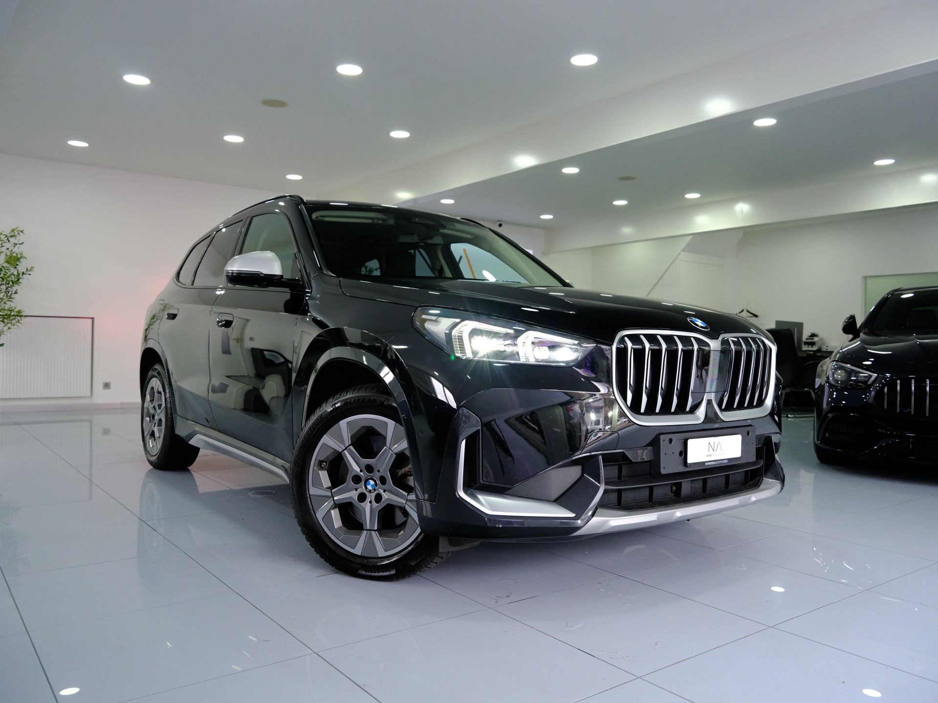 BMW X1 xDrive 23i 48V-image-0