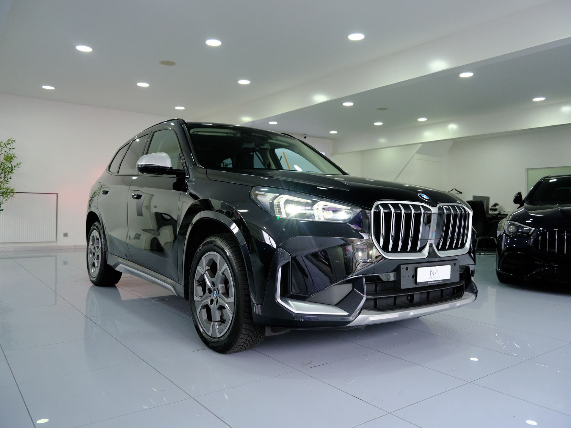 BMW X1 xDrive 23i 48V-image-1