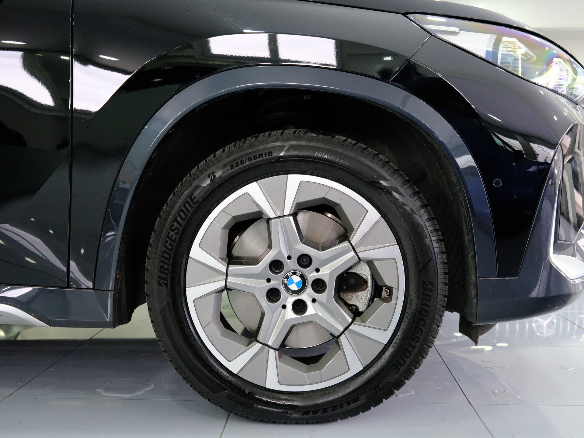 BMW X1 xDrive 23i 48V-image-18