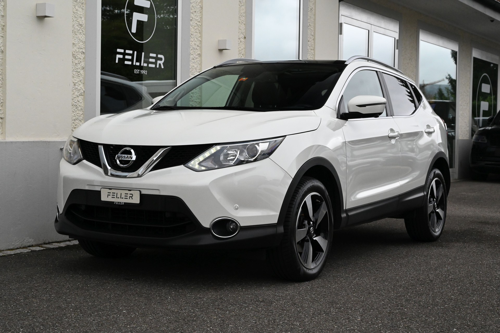 NISSAN Qashqai 1.6 dCi tekna ALL-MODE 4x4-showroom-element-1