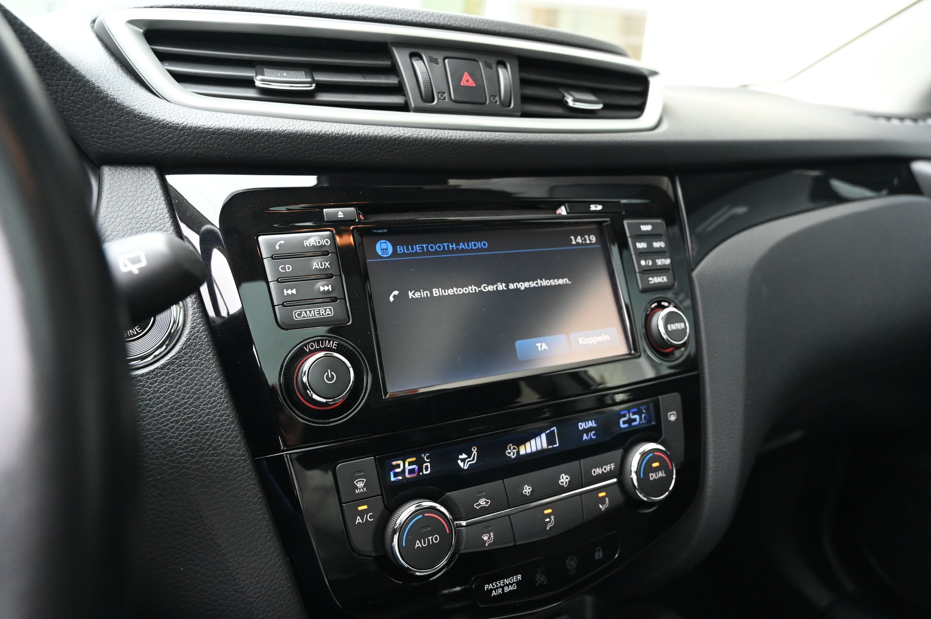 NISSAN Qashqai 1.6 dCi tekna ALL-MODE 4x4-image-17