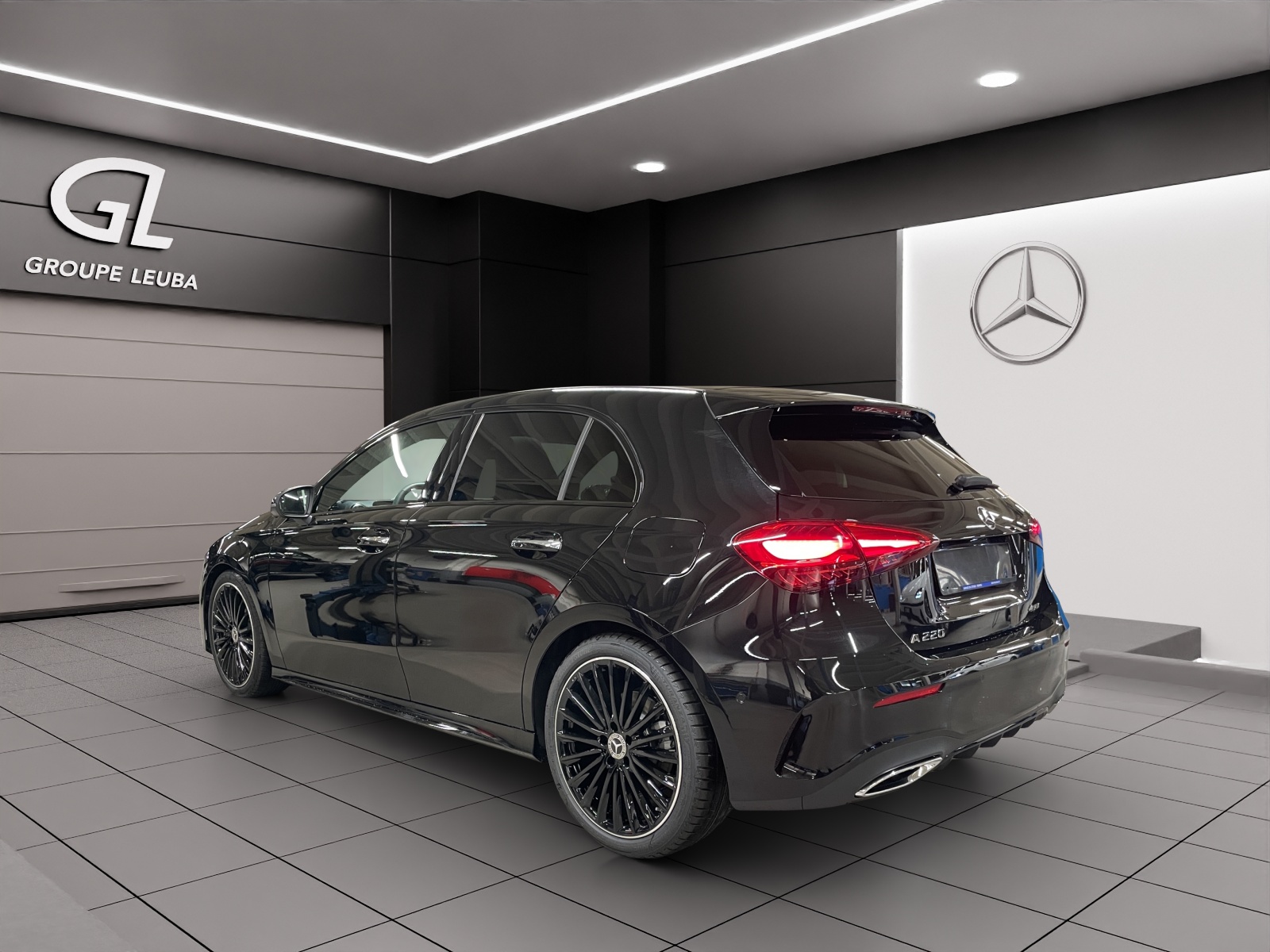 MERCEDES-BENZ A 220 4Matic 8G-DCT-image-3