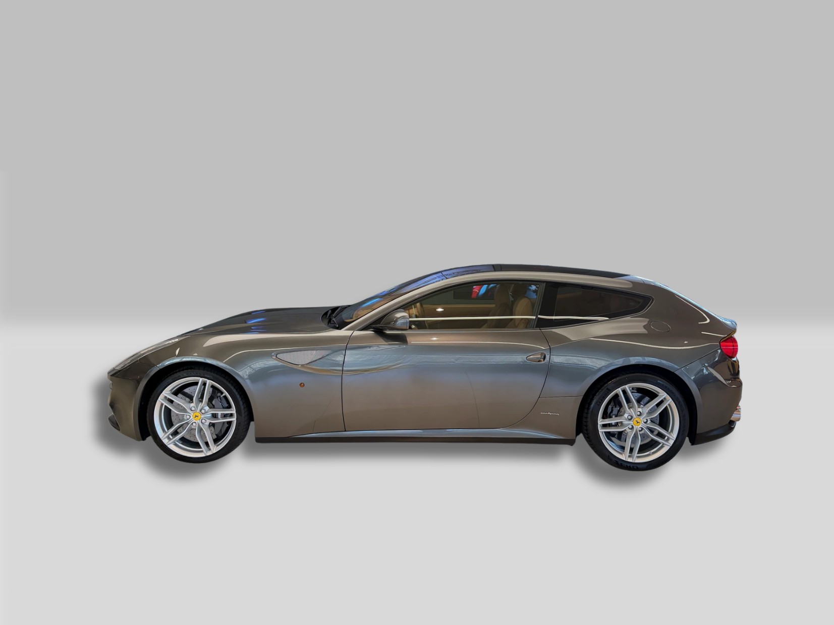 FERRARI FF-image-4